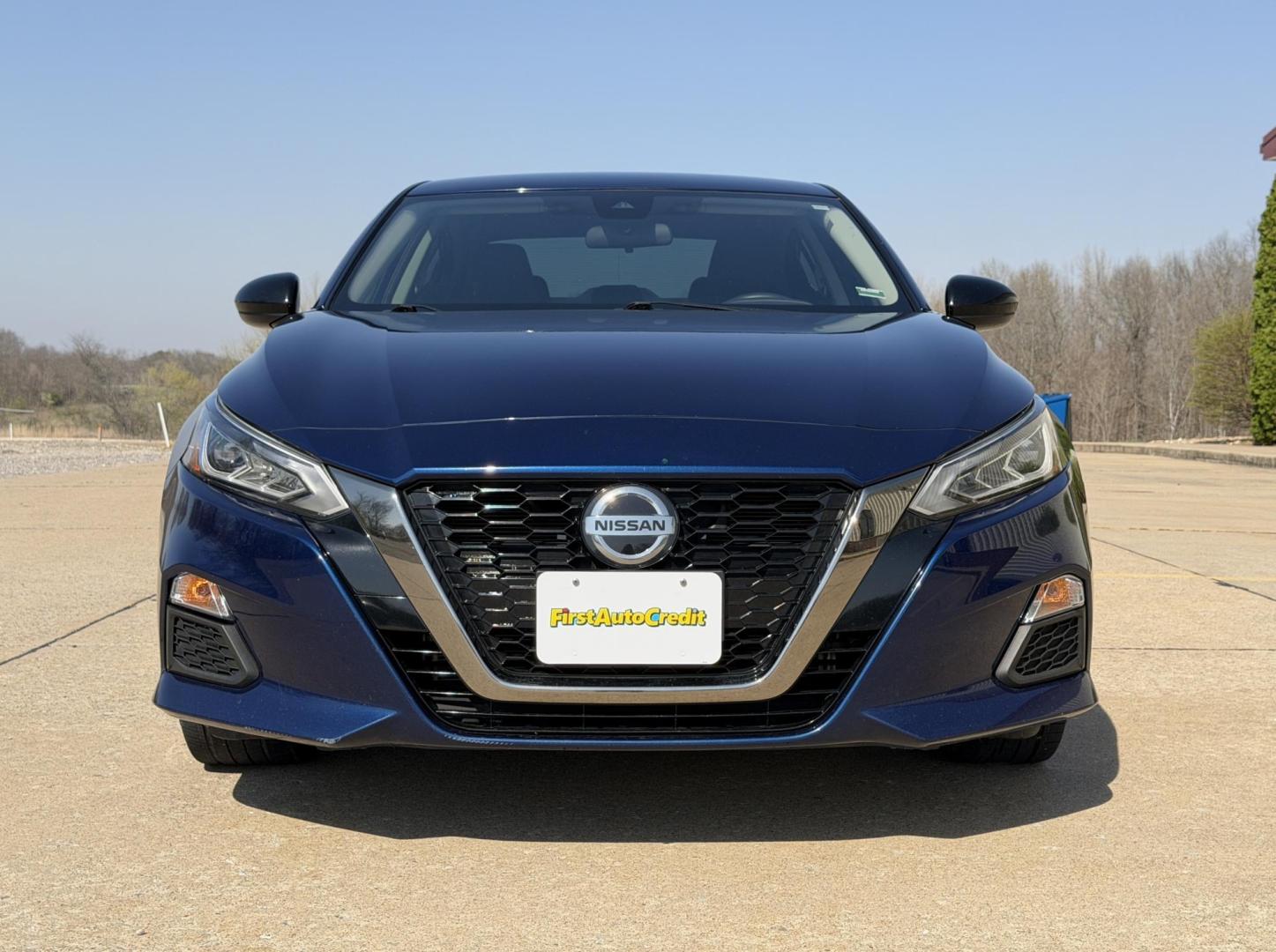 2020 BLUE /Black Nissan Altima 2.5 SR AWD (1N4BL4CW3LC) with an 2.5L 4 Cyl. engine, CVT transmission, located at 2990 Old Orchard Rd., Jackson, MO, 63755, 37.354214, -89.612106 - 2020 Nissan Altima 2.5 SR 1-Owner 101xxx miles All Wheel Drive 2.5L 4 Cyl. Automatic Leather Backup Camera Bluetooth Remote Start Cruise Power Windows/Locks/Mirrors We have financing available and we accept trades! Fill out a credit application on our website or come by today! If you ha - Photo#11