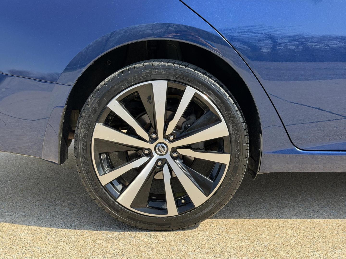 2020 BLUE /Black Nissan Altima 2.5 SR AWD (1N4BL4CW3LC) with an 2.5L 4 Cyl. engine, CVT transmission, located at 2990 Old Orchard Rd., Jackson, MO, 63755, 37.354214, -89.612106 - 2020 Nissan Altima 2.5 SR 1-Owner 101xxx miles All Wheel Drive 2.5L 4 Cyl. Automatic Leather Backup Camera Bluetooth Remote Start Cruise Power Windows/Locks/Mirrors We have financing available and we accept trades! Fill out a credit application on our website or come by today! If you ha - Photo#38