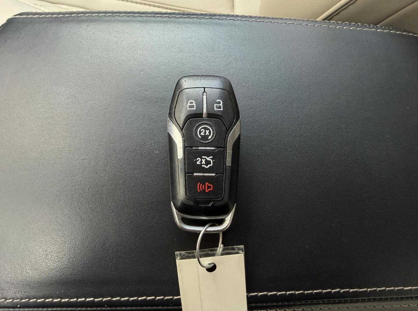 2017 WHITE /Tan Ford Explorer Platinum 4WD (1FM5K8HT1HG) with an 3.5L V6 engine, Automatic transmission, located at 2990 Old Orchard Rd., Jackson, MO, 63755, 37.354214, -89.612106 - 2017 Ford Explorer Platinum 133xxx miles 4 Wheel Drive 3.5L V6 Automatic Leather 3rd Row Navigation Backup Camera Power/Heated/Cooled Seats Heated Rear Seats Sunroof Bluetooth Remote Start Cruise Power Windows/Locks/Mirrors We have financing available and we accept trades! Fill out a - Photo#8