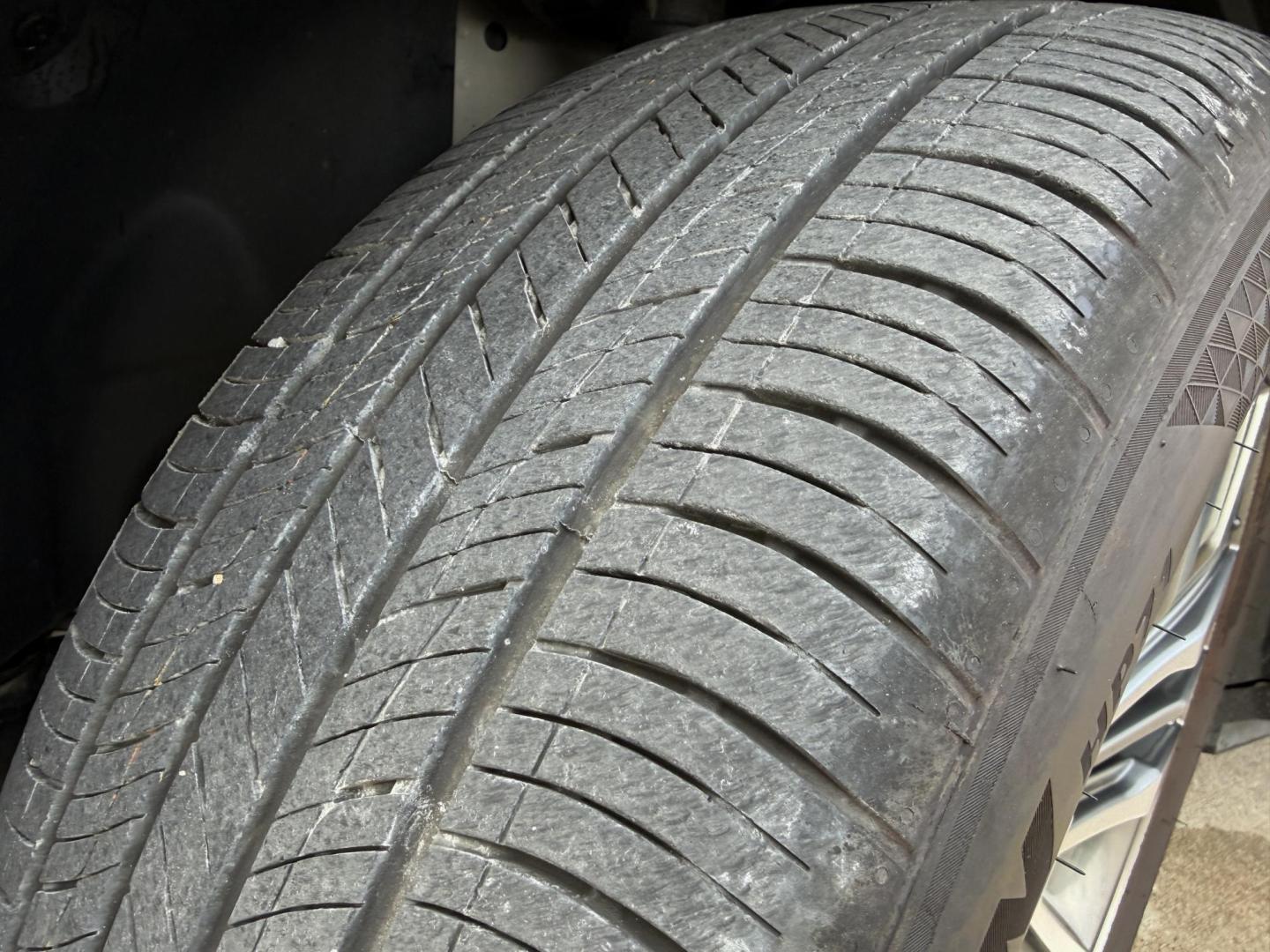 2017 WHITE /Tan Ford Explorer Platinum 4WD (1FM5K8HT1HG) with an 3.5L V6 engine, Automatic transmission, located at 2990 Old Orchard Rd., Jackson, MO, 63755, 37.354214, -89.612106 - 2017 Ford Explorer Platinum 133xxx miles 4 Wheel Drive 3.5L V6 Automatic Leather 3rd Row Navigation Backup Camera Power/Heated/Cooled Seats Heated Rear Seats Sunroof Bluetooth Remote Start Cruise Power Windows/Locks/Mirrors We have financing available and we accept trades! Fill out a - Photo#44