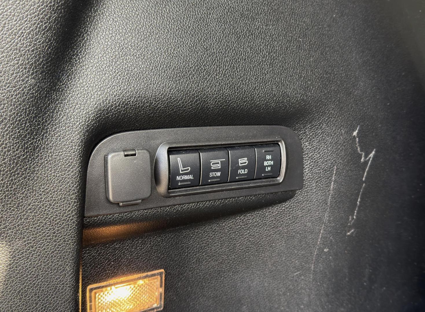 2017 WHITE /Tan Ford Explorer Platinum 4WD (1FM5K8HT1HG) with an 3.5L V6 engine, Automatic transmission, located at 2990 Old Orchard Rd., Jackson, MO, 63755, 37.354214, -89.612106 - 2017 Ford Explorer Platinum 133xxx miles 4 Wheel Drive 3.5L V6 Automatic Leather 3rd Row Navigation Backup Camera Power/Heated/Cooled Seats Heated Rear Seats Sunroof Bluetooth Remote Start Cruise Power Windows/Locks/Mirrors We have financing available and we accept trades! Fill out a - Photo#25