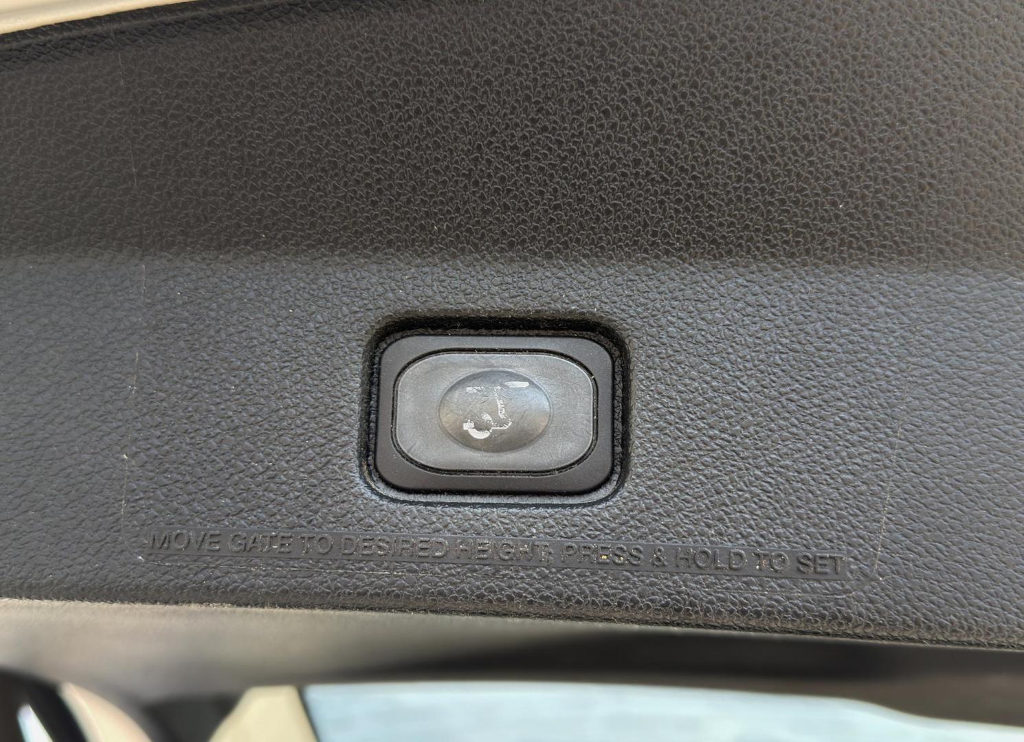 2017 WHITE /Tan Ford Explorer Platinum 4WD (1FM5K8HT1HG) with an 3.5L V6 engine, Automatic transmission, located at 2990 Old Orchard Rd., Jackson, MO, 63755, 37.354214, -89.612106 - 2017 Ford Explorer Platinum 133xxx miles 4 Wheel Drive 3.5L V6 Automatic Leather 3rd Row Navigation Backup Camera Power/Heated/Cooled Seats Heated Rear Seats Sunroof Bluetooth Remote Start Cruise Power Windows/Locks/Mirrors We have financing available and we accept trades! Fill out a - Photo#26