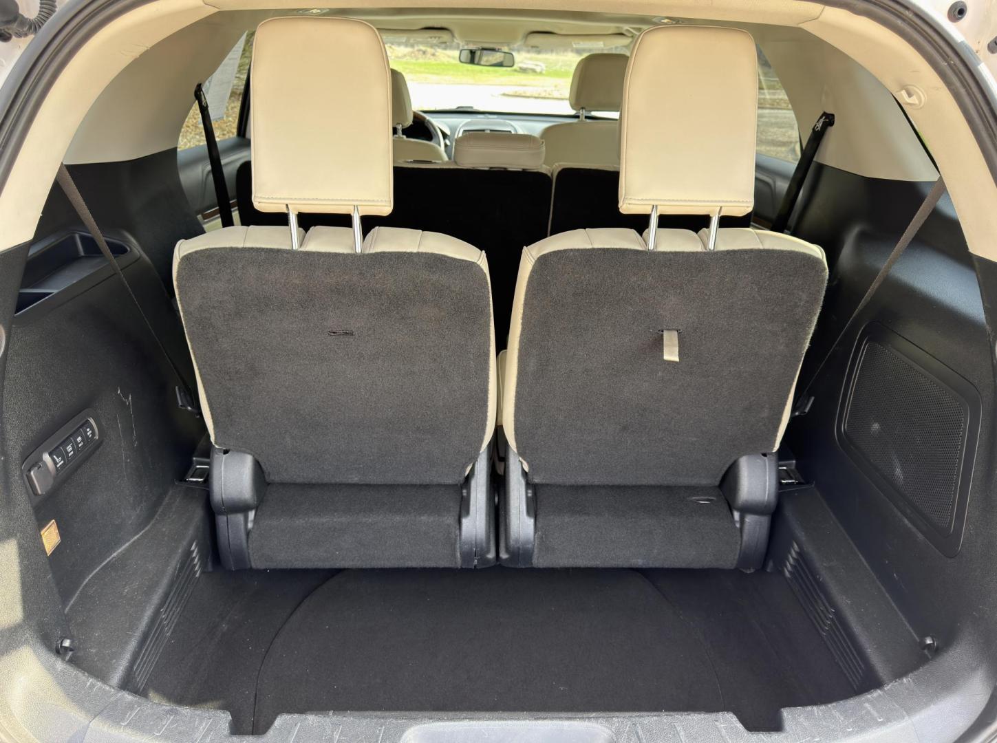 2017 WHITE /Tan Ford Explorer Platinum 4WD (1FM5K8HT1HG) with an 3.5L V6 engine, Automatic transmission, located at 2990 Old Orchard Rd., Jackson, MO, 63755, 37.354214, -89.612106 - 2017 Ford Explorer Platinum 133xxx miles 4 Wheel Drive 3.5L V6 Automatic Leather 3rd Row Navigation Backup Camera Power/Heated/Cooled Seats Heated Rear Seats Sunroof Bluetooth Remote Start Cruise Power Windows/Locks/Mirrors We have financing available and we accept trades! Fill out a - Photo#24