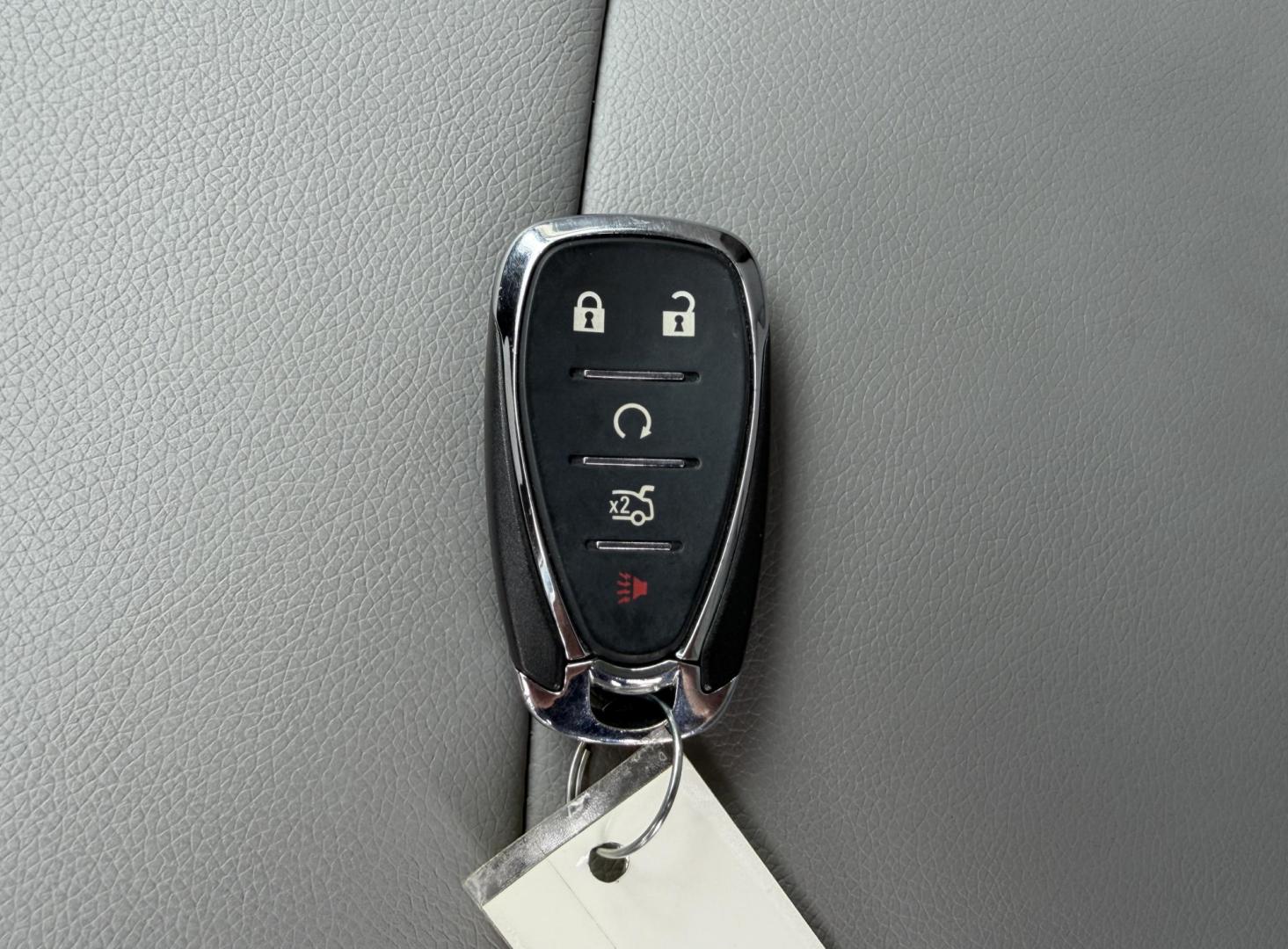 2018 BLACK /Gray Chevrolet Malibu LT (1G1ZD5ST5JF) with an 1.5L 4 Cyl. engine, Automatic transmission, located at 2990 Old Orchard Rd., Jackson, MO, 63755, 37.354214, -89.612106 - 2018 Chevrolet Malibu LT 1-Owner 42xxx miles Front Wheel Drive 1.5L 4 Cyl. Automatic Leather Backup Camera Power/Heated Seats Bluetooth Remote Start Cruise Power Windows/Locks/Mirrors We have financing available and we accept trades! Fill out a credit application on our website or come - Photo#5