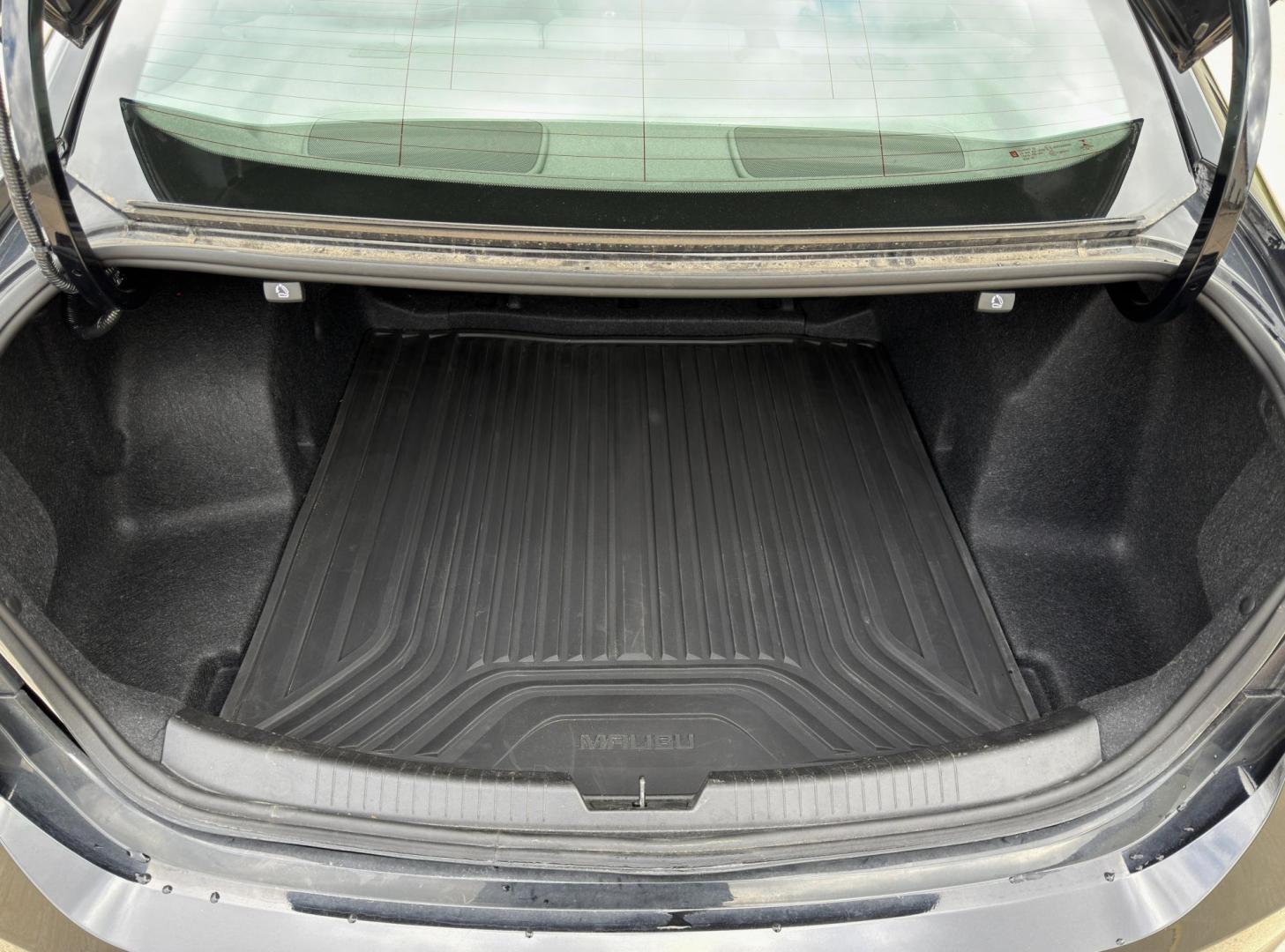 2018 BLACK /Gray Chevrolet Malibu LT (1G1ZD5ST5JF) with an 1.5L 4 Cyl. engine, Automatic transmission, located at 2990 Old Orchard Rd., Jackson, MO, 63755, 37.354214, -89.612106 - 2018 Chevrolet Malibu LT 1-Owner 42xxx miles Front Wheel Drive 1.5L 4 Cyl. Automatic Leather Backup Camera Power/Heated Seats Bluetooth Remote Start Cruise Power Windows/Locks/Mirrors We have financing available and we accept trades! Fill out a credit application on our website or come - Photo#21