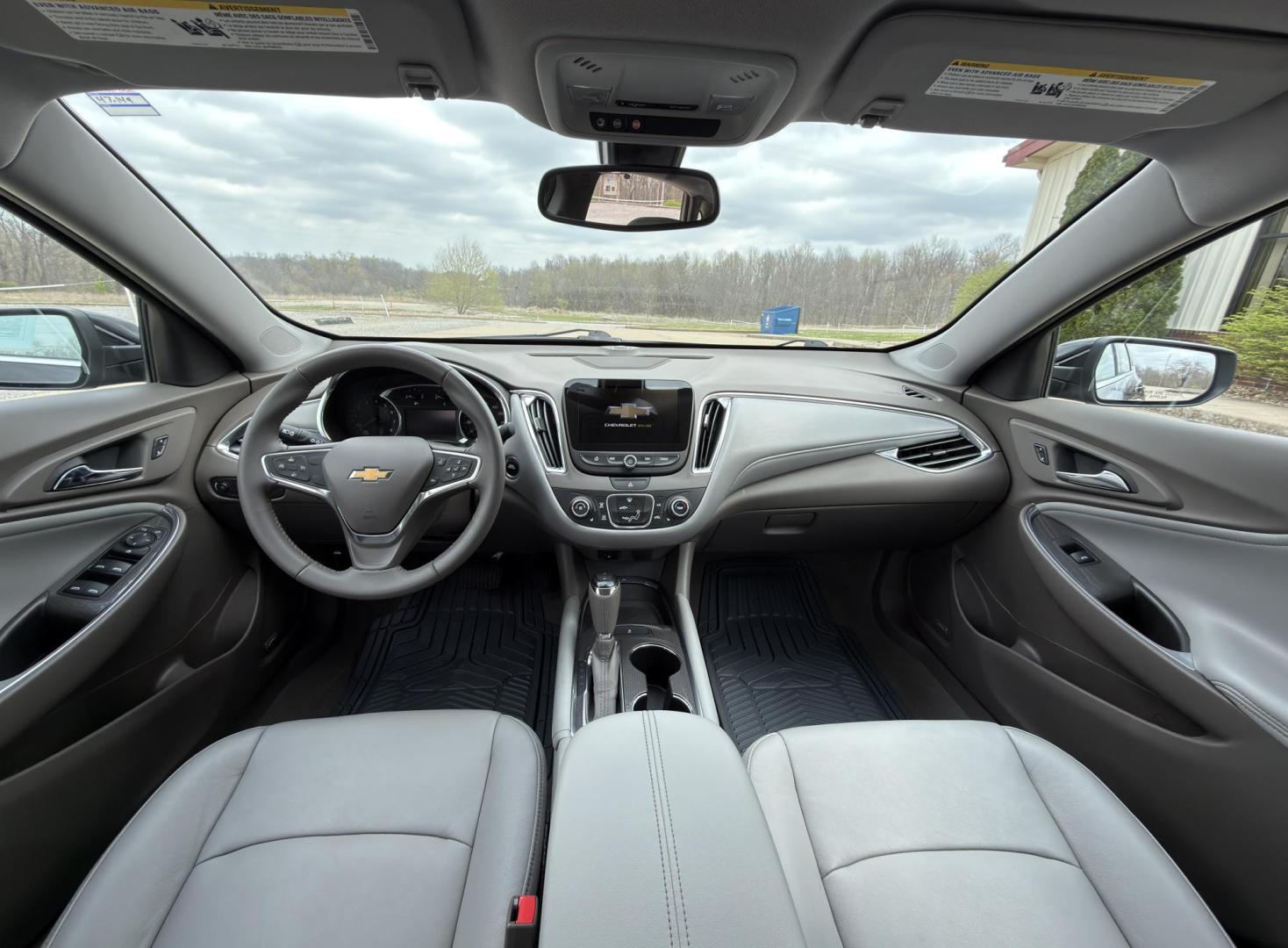 2018 BLACK /Gray Chevrolet Malibu LT (1G1ZD5ST5JF) with an 1.5L 4 Cyl. engine, Automatic transmission, located at 2990 Old Orchard Rd., Jackson, MO, 63755, 37.354214, -89.612106 - 2018 Chevrolet Malibu LT 1-Owner 42xxx miles Front Wheel Drive 1.5L 4 Cyl. Automatic Leather Backup Camera Power/Heated Seats Bluetooth Remote Start Cruise Power Windows/Locks/Mirrors We have financing available and we accept trades! Fill out a credit application on our website or come - Photo#22