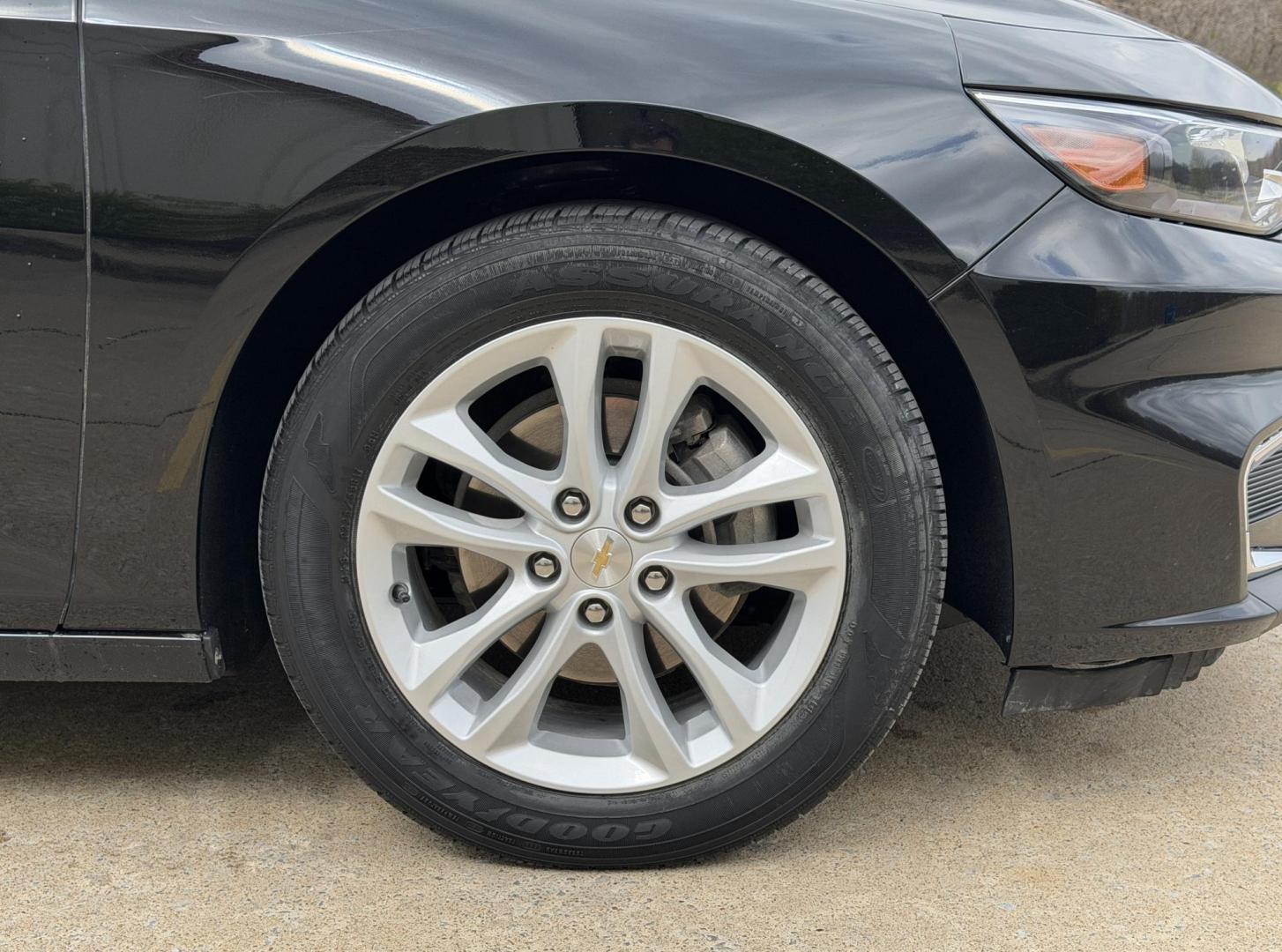 2018 BLACK /Gray Chevrolet Malibu LT (1G1ZD5ST5JF) with an 1.5L 4 Cyl. engine, Automatic transmission, located at 2990 Old Orchard Rd., Jackson, MO, 63755, 37.354214, -89.612106 - 2018 Chevrolet Malibu LT 1-Owner 42xxx miles Front Wheel Drive 1.5L 4 Cyl. Automatic Leather Backup Camera Power/Heated Seats Bluetooth Remote Start Cruise Power Windows/Locks/Mirrors We have financing available and we accept trades! Fill out a credit application on our website or come - Photo#41