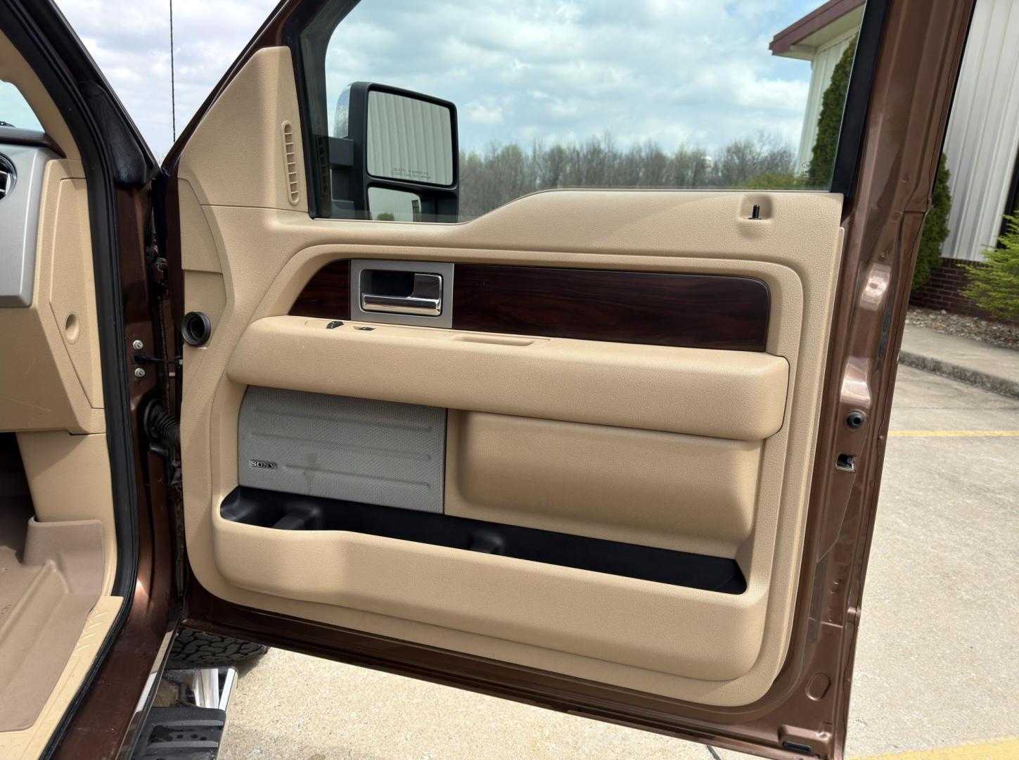 2012 Bronze /Brown Ford F-150 King Ranch SuperCrew 5.5-ft. Bed 4WD (1FTFW1ET0CK) with an 3.5L V6 TURBO engine, Automatic transmission, located at 2990 Old Orchard Rd., Jackson, MO, 63755, 37.354214, -89.612106 - 2012 Ford F-150 King Ranch 156xxx miles 4x4 3.5L V6 Automatic Leather Navigation Power/Heated Cooled Seats Backup Camera Sunroof Bluetooth Remote Start Cruise Power Windows/Locks/Mirrors We have financing available and we accept trades! Fill out a credit application on our website or c - Photo#18