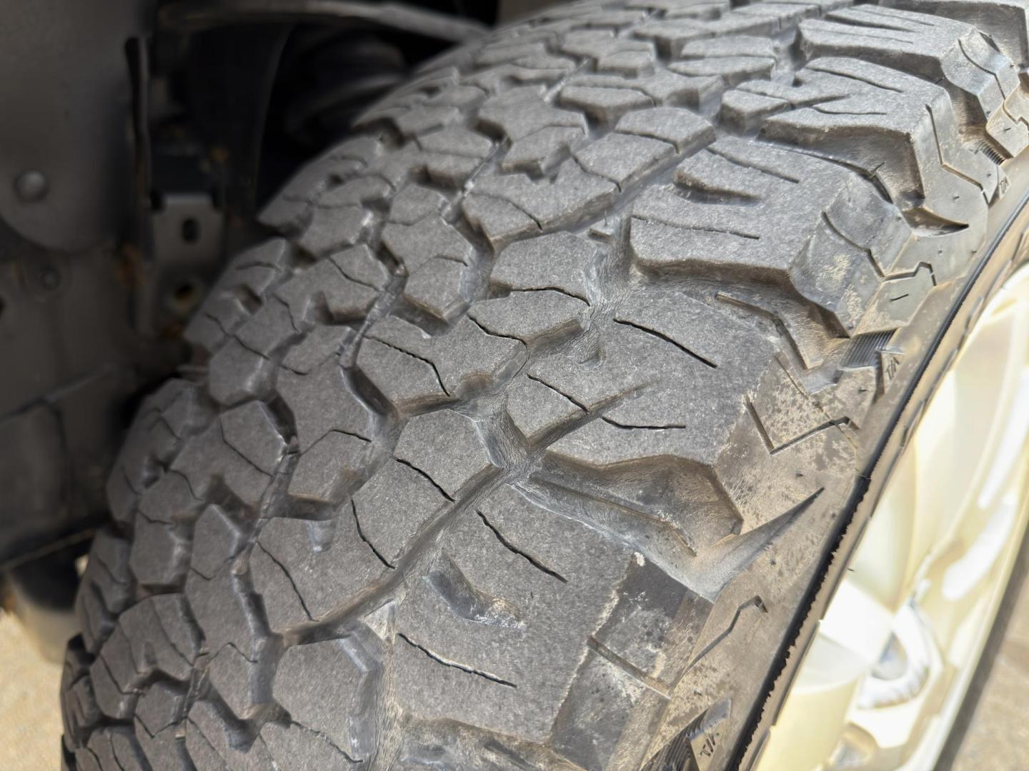 2012 Bronze /Brown Ford F-150 King Ranch SuperCrew 5.5-ft. Bed 4WD (1FTFW1ET0CK) with an 3.5L V6 TURBO engine, Automatic transmission, located at 2990 Old Orchard Rd., Jackson, MO, 63755, 37.354214, -89.612106 - 2012 Ford F-150 King Ranch 156xxx miles 4x4 3.5L V6 Automatic Leather Navigation Power/Heated Cooled Seats Backup Camera Sunroof Bluetooth Remote Start Cruise Power Windows/Locks/Mirrors We have financing available and we accept trades! Fill out a credit application on our website or c - Photo#39