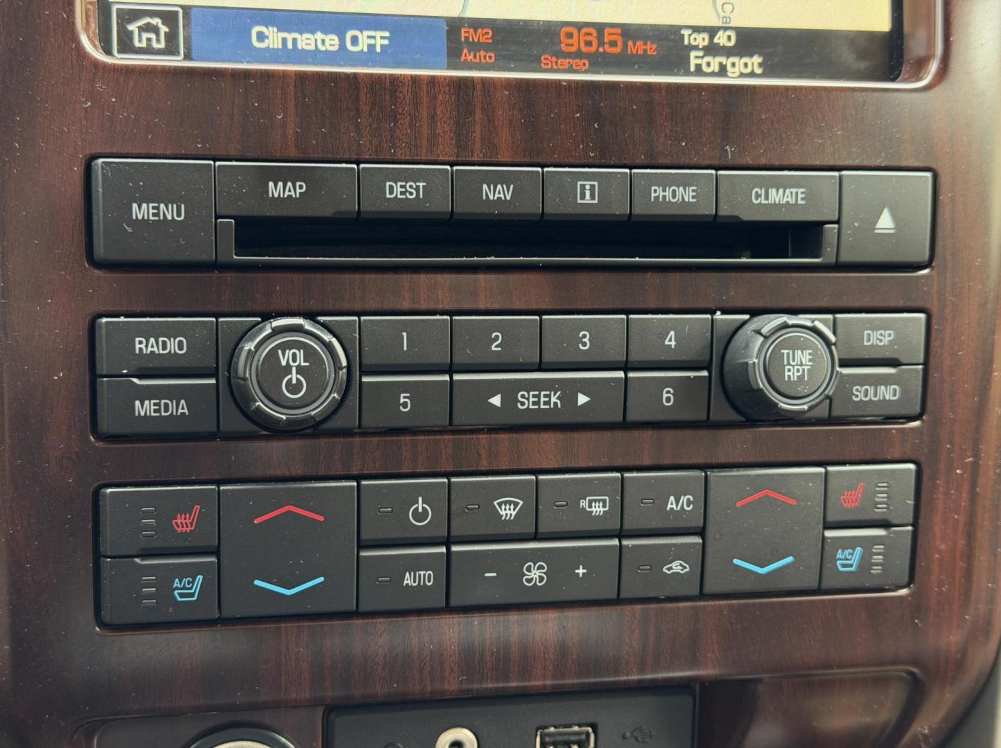 2012 Bronze /Brown Ford F-150 King Ranch SuperCrew 5.5-ft. Bed 4WD (1FTFW1ET0CK) with an 3.5L V6 TURBO engine, Automatic transmission, located at 2990 Old Orchard Rd., Jackson, MO, 63755, 37.354214, -89.612106 - 2012 Ford F-150 King Ranch 156xxx miles 4x4 3.5L V6 Automatic Leather Navigation Power/Heated Cooled Seats Backup Camera Sunroof Bluetooth Remote Start Cruise Power Windows/Locks/Mirrors We have financing available and we accept trades! Fill out a credit application on our website or c - Photo#5