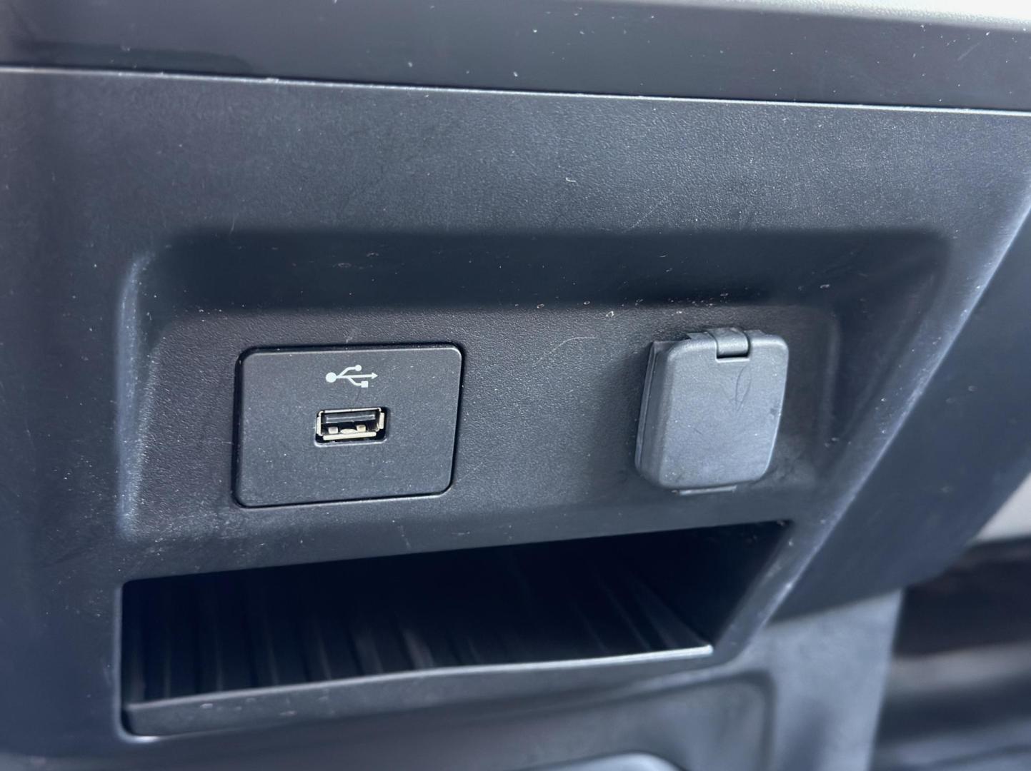 2020 WHITE /Gray Ford F-150 XL SuperCab 8-ft. 2WD (1FTEX1C47LK) with an 3.5L V6 engine, Automatic transmission, located at 2990 Old Orchard Rd., Jackson, MO, 63755, 37.354214, -89.612106 - 2020 Ford F-150 XL 1-Owner 102xxx miles Rear Wheel Drive 3.5L V6 Automatic Backup Camera Bluetooth Cruise Power Windows/Locks/Mirrors We have financing available and we accept trades! Fill out a credit application on our website or come by today! If you have any questions, give us a call - Photo#27