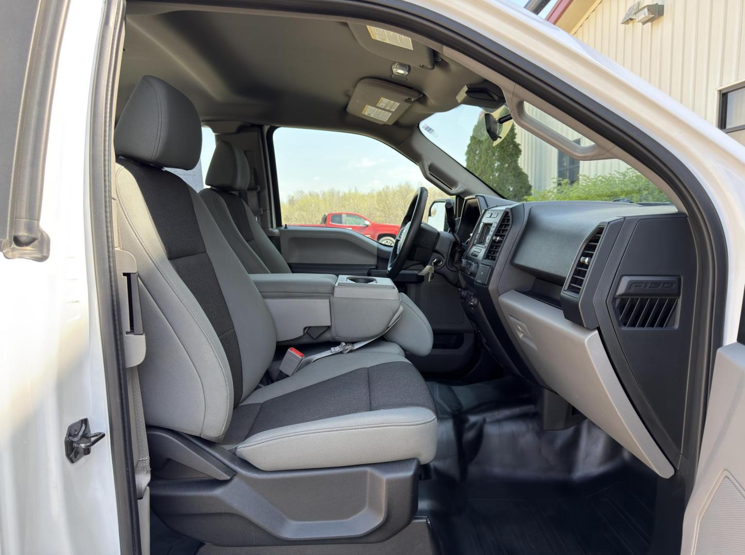 2020 WHITE /Gray Ford F-150 XL SuperCab 8-ft. 2WD (1FTEX1C47LK) with an 3.5L V6 engine, Automatic transmission, located at 2990 Old Orchard Rd., Jackson, MO, 63755, 37.354214, -89.612106 - 2020 Ford F-150 XL 1-Owner 102xxx miles Rear Wheel Drive 3.5L V6 Automatic Backup Camera Bluetooth Cruise Power Windows/Locks/Mirrors We have financing available and we accept trades! Fill out a credit application on our website or come by today! If you have any questions, give us a call - Photo#13
