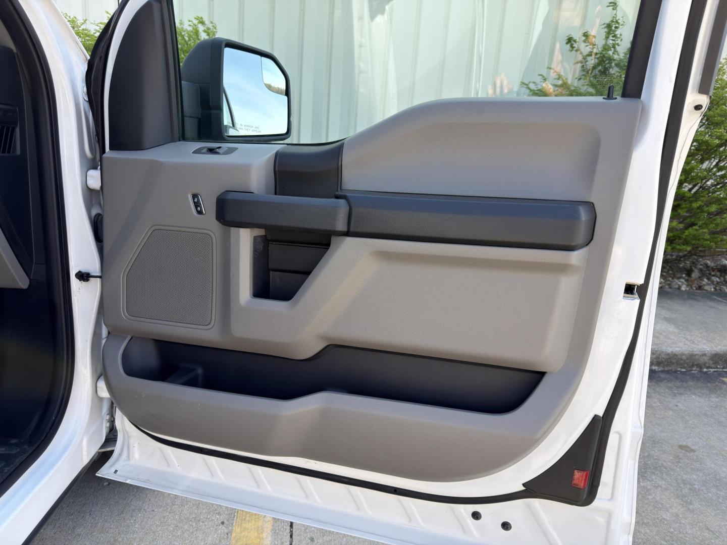 2020 WHITE /Gray Ford F-150 XL SuperCab 8-ft. 2WD (1FTEX1C47LK) with an 3.5L V6 engine, Automatic transmission, located at 2990 Old Orchard Rd., Jackson, MO, 63755, 37.354214, -89.612106 - 2020 Ford F-150 XL 1-Owner 102xxx miles Rear Wheel Drive 3.5L V6 Automatic Backup Camera Bluetooth Cruise Power Windows/Locks/Mirrors We have financing available and we accept trades! Fill out a credit application on our website or come by today! If you have any questions, give us a call - Photo#12