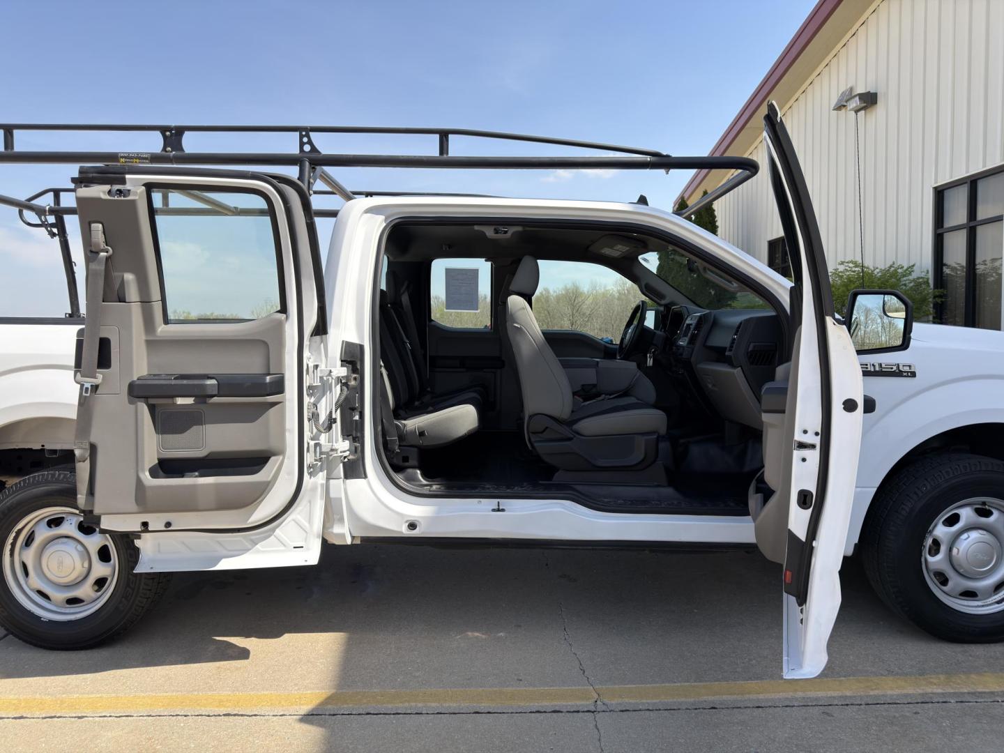 2020 WHITE /Gray Ford F-150 XL SuperCab 8-ft. 2WD (1FTEX1C47LK) with an 3.5L V6 engine, Automatic transmission, located at 2990 Old Orchard Rd., Jackson, MO, 63755, 37.354214, -89.612106 - 2020 Ford F-150 XL 1-Owner 102xxx miles Rear Wheel Drive 3.5L V6 Automatic Backup Camera Bluetooth Cruise Power Windows/Locks/Mirrors We have financing available and we accept trades! Fill out a credit application on our website or come by today! If you have any questions, give us a call - Photo#17
