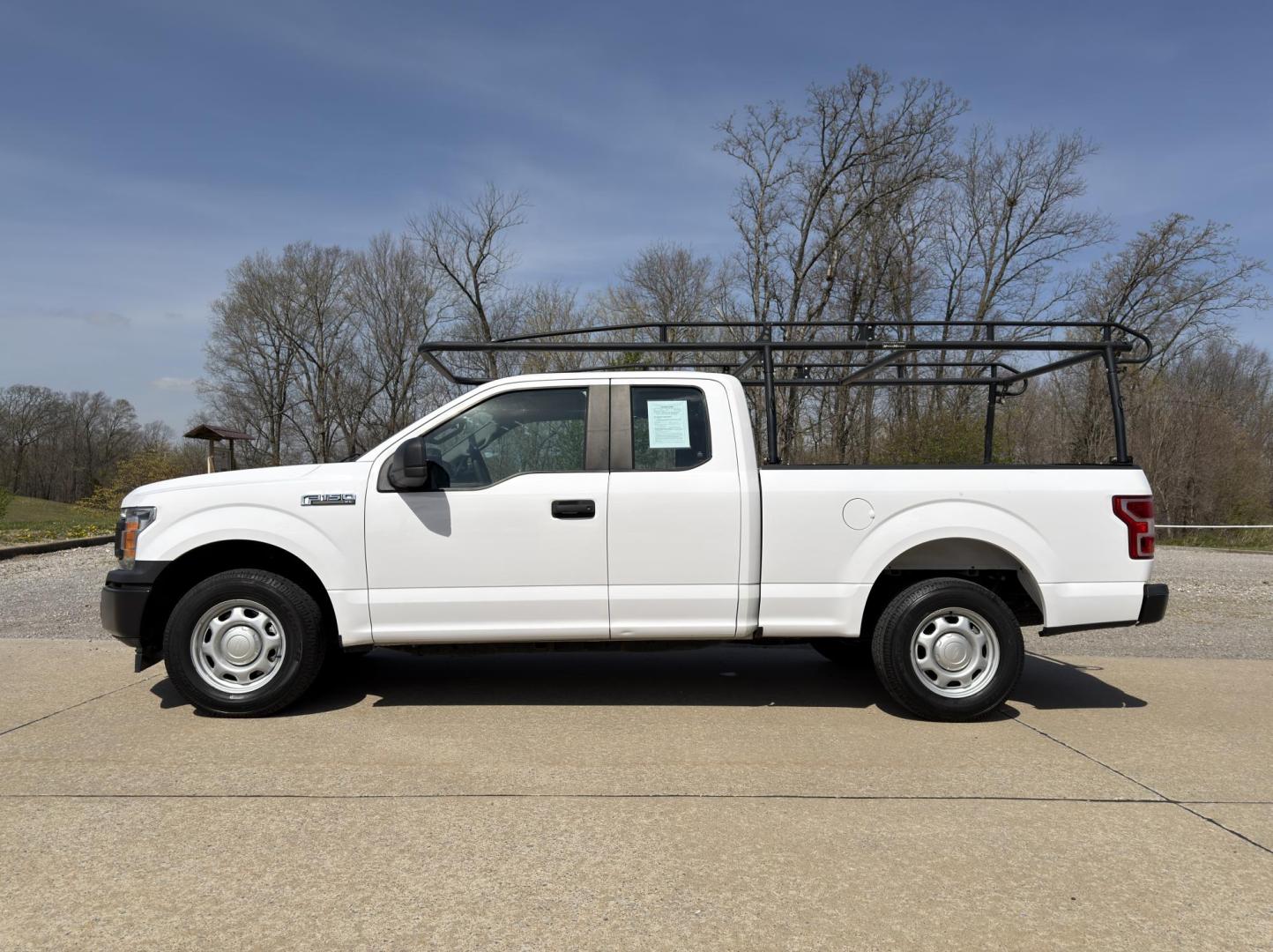 2020 WHITE /Gray Ford F-150 XL SuperCab 8-ft. 2WD (1FTEX1C47LK) with an 3.5L V6 engine, Automatic transmission, located at 2990 Old Orchard Rd., Jackson, MO, 63755, 37.354214, -89.612106 - 2020 Ford F-150 XL 1-Owner 102xxx miles Rear Wheel Drive 3.5L V6 Automatic Backup Camera Bluetooth Cruise Power Windows/Locks/Mirrors We have financing available and we accept trades! Fill out a credit application on our website or come by today! If you have any questions, give us a call - Photo#4