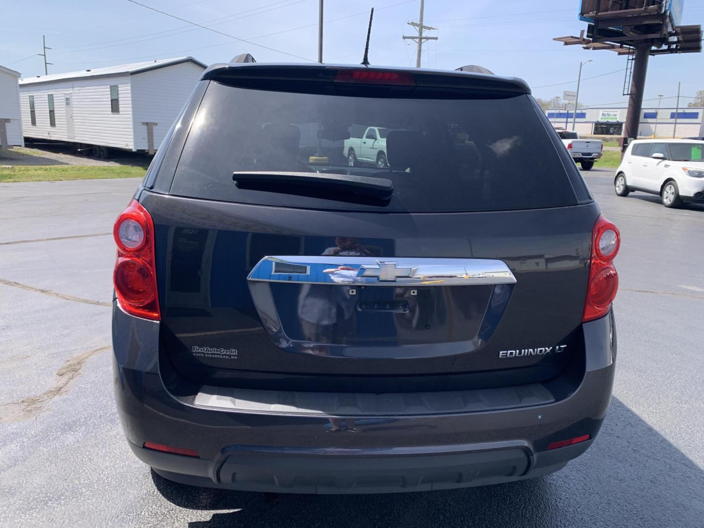 2013 GRAY /GRAY Chevrolet Equinox 1LT 2WD (2GNALDEKXD6) with an 2.4L L4 DOHC 16V engine, Automatic transmission, located at 506 S. Kingshighway, Cape Girardeau, MO, 63703, (573) 235-5000, 37.294991, -89.553635 - 2013 Chevrolet Equinox 1LT 91,xxx miles Cruise Control Front Wheel Drive Power windows/locks/mirrors We have financing available and we accept trades! Fill out a credit application on our website or come by today! If you have any questions, give us a call at (573) 235-5000 or visit our websi - Photo#6