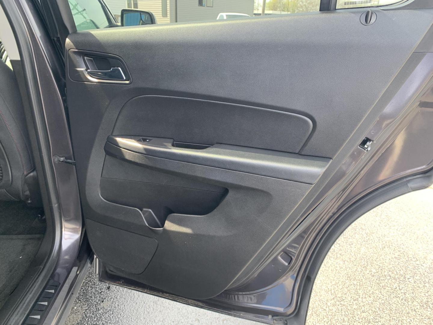 2013 GRAY /GRAY Chevrolet Equinox 1LT 2WD (2GNALDEKXD6) with an 2.4L L4 DOHC 16V engine, Automatic transmission, located at 506 S. Kingshighway, Cape Girardeau, MO, 63703, (573) 235-5000, 37.294991, -89.553635 - 2013 Chevrolet Equinox 1LT 91,xxx miles Cruise Control Front Wheel Drive Power windows/locks/mirrors We have financing available and we accept trades! Fill out a credit application on our website or come by today! If you have any questions, give us a call at (573) 235-5000 or visit our websi - Photo#12