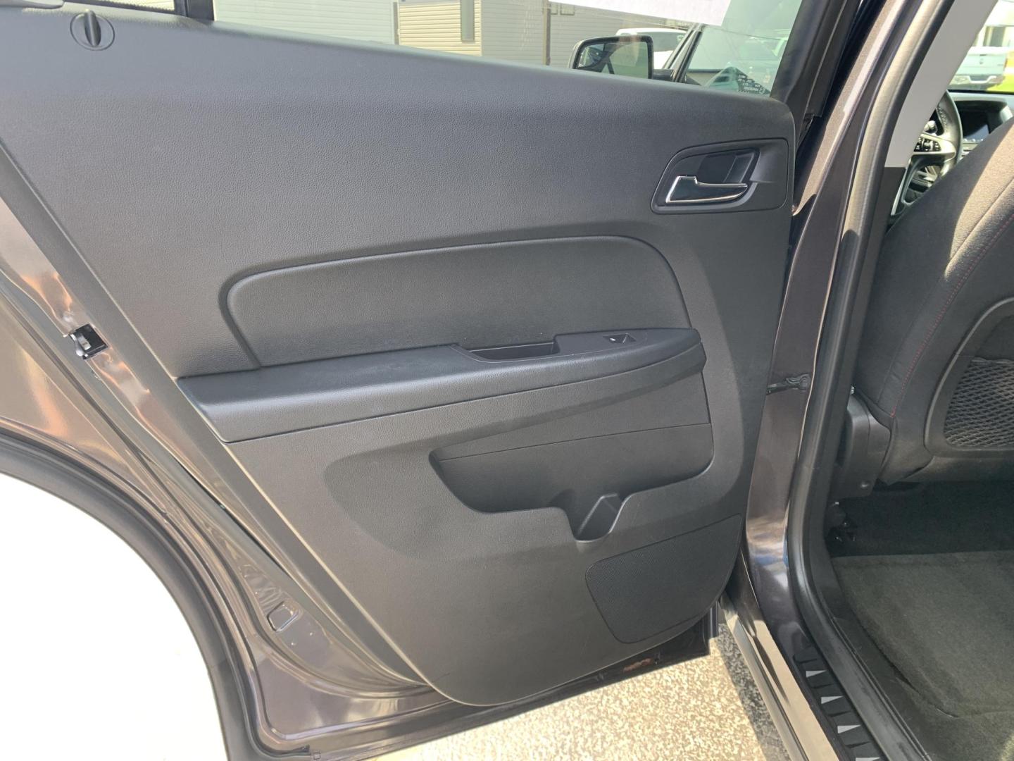 2013 GRAY /GRAY Chevrolet Equinox 1LT 2WD (2GNALDEKXD6) with an 2.4L L4 DOHC 16V engine, Automatic transmission, located at 506 S. Kingshighway, Cape Girardeau, MO, 63703, (573) 235-5000, 37.294991, -89.553635 - 2013 Chevrolet Equinox 1LT 91,xxx miles Cruise Control Front Wheel Drive Power windows/locks/mirrors We have financing available and we accept trades! Fill out a credit application on our website or come by today! If you have any questions, give us a call at (573) 235-5000 or visit our websi - Photo#14