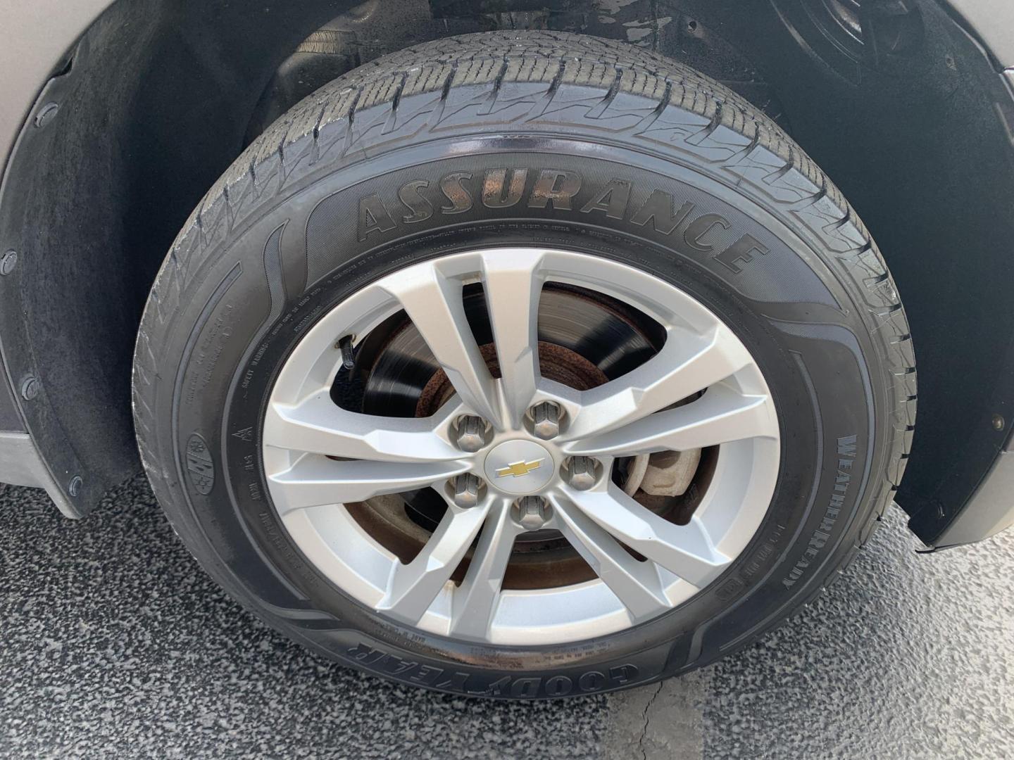 2013 GRAY /GRAY Chevrolet Equinox 1LT 2WD (2GNALDEKXD6) with an 2.4L L4 DOHC 16V engine, Automatic transmission, located at 506 S. Kingshighway, Cape Girardeau, MO, 63703, (573) 235-5000, 37.294991, -89.553635 - 2013 Chevrolet Equinox 1LT 91,xxx miles Cruise Control Front Wheel Drive Power windows/locks/mirrors We have financing available and we accept trades! Fill out a credit application on our website or come by today! If you have any questions, give us a call at (573) 235-5000 or visit our websi - Photo#31