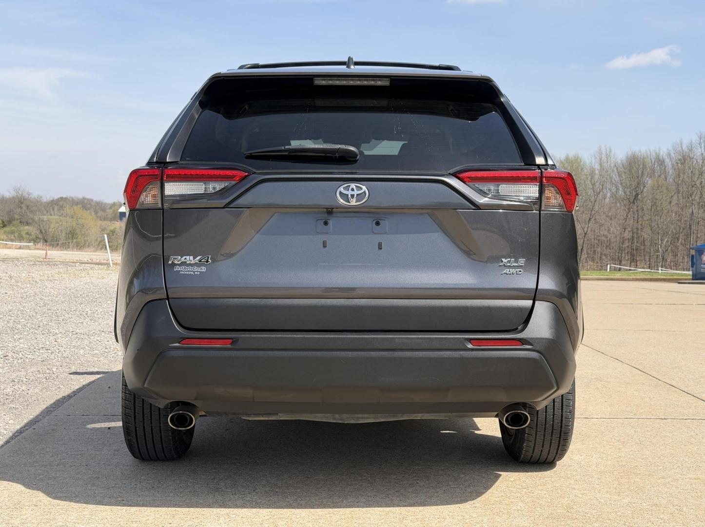 2022 GRAY /Black Toyota RAV4 XLE AWD (2T3P1RFV6NC) with an 2.5L 4 Cyl. engine, Automatic transmission, located at 2990 Old Orchard Rd., Jackson, MO, 63755, 37.354214, -89.612106 - 2022 Toyota RAV4 XLE 1-Owner 135xxx miles All Wheel Drive 2.5L 4 Cyl. Automatic Backup Camera Power Driver Seat Bluetooth Cruise Power Windows/Locks/Mirrors We have financing available and we accept trades! Fill out a credit application on our website or come by today! If you have any qu - Photo#9