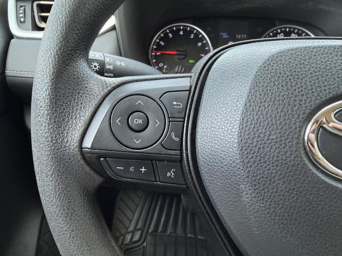 2022 GRAY /Black Toyota RAV4 XLE AWD (2T3P1RFV6NC) with an 2.5L 4 Cyl. engine, Automatic transmission, located at 2990 Old Orchard Rd., Jackson, MO, 63755, 37.354214, -89.612106 - 2022 Toyota RAV4 XLE 1-Owner 135xxx miles All Wheel Drive 2.5L 4 Cyl. Automatic Backup Camera Power Driver Seat Bluetooth Cruise Power Windows/Locks/Mirrors We have financing available and we accept trades! Fill out a credit application on our website or come by today! If you have any qu - Photo#21