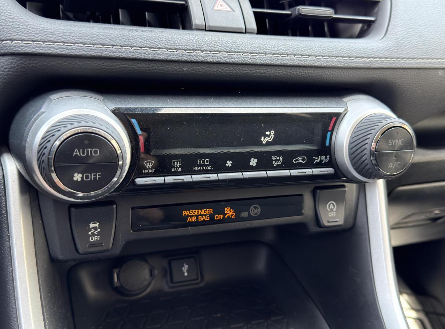 2022 GRAY /Black Toyota RAV4 XLE AWD (2T3P1RFV6NC) with an 2.5L 4 Cyl. engine, Automatic transmission, located at 2990 Old Orchard Rd., Jackson, MO, 63755, 37.354214, -89.612106 - 2022 Toyota RAV4 XLE 1-Owner 135xxx miles All Wheel Drive 2.5L 4 Cyl. Automatic Backup Camera Power Driver Seat Bluetooth Cruise Power Windows/Locks/Mirrors We have financing available and we accept trades! Fill out a credit application on our website or come by today! If you have any qu - Photo#26