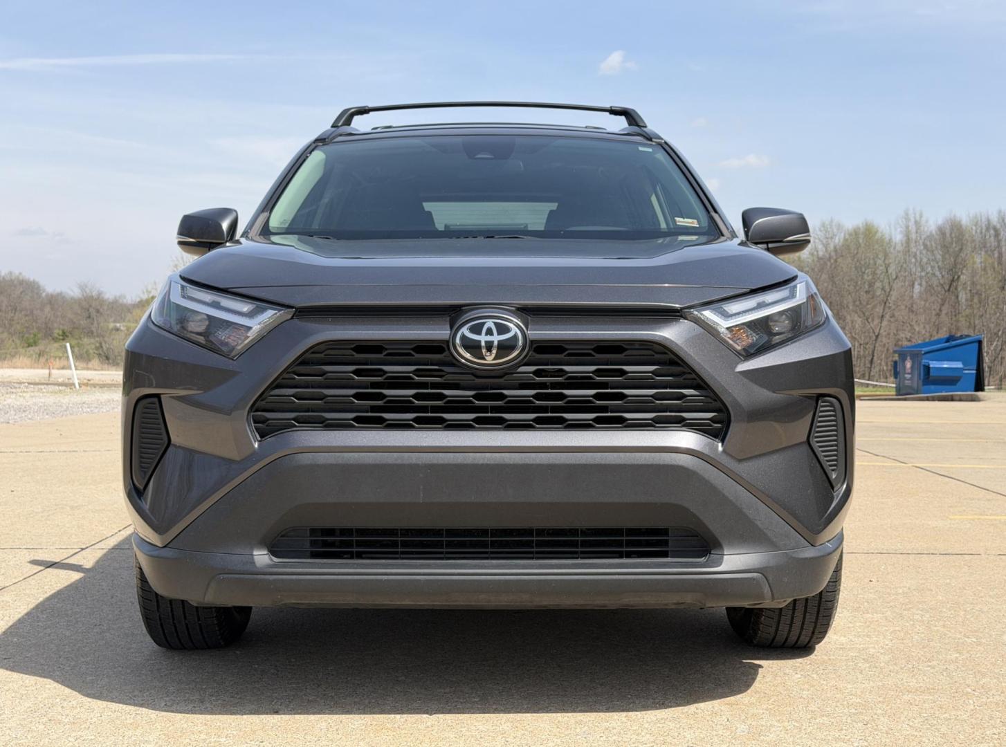 2022 GRAY /Black Toyota RAV4 XLE AWD (2T3P1RFV6NC) with an 2.5L 4 Cyl. engine, Automatic transmission, located at 2990 Old Orchard Rd., Jackson, MO, 63755, 37.354214, -89.612106 - 2022 Toyota RAV4 XLE 1-Owner 135xxx miles All Wheel Drive 2.5L 4 Cyl. Automatic Backup Camera Power Driver Seat Bluetooth Cruise Power Windows/Locks/Mirrors We have financing available and we accept trades! Fill out a credit application on our website or come by today! If you have any qu - Photo#10