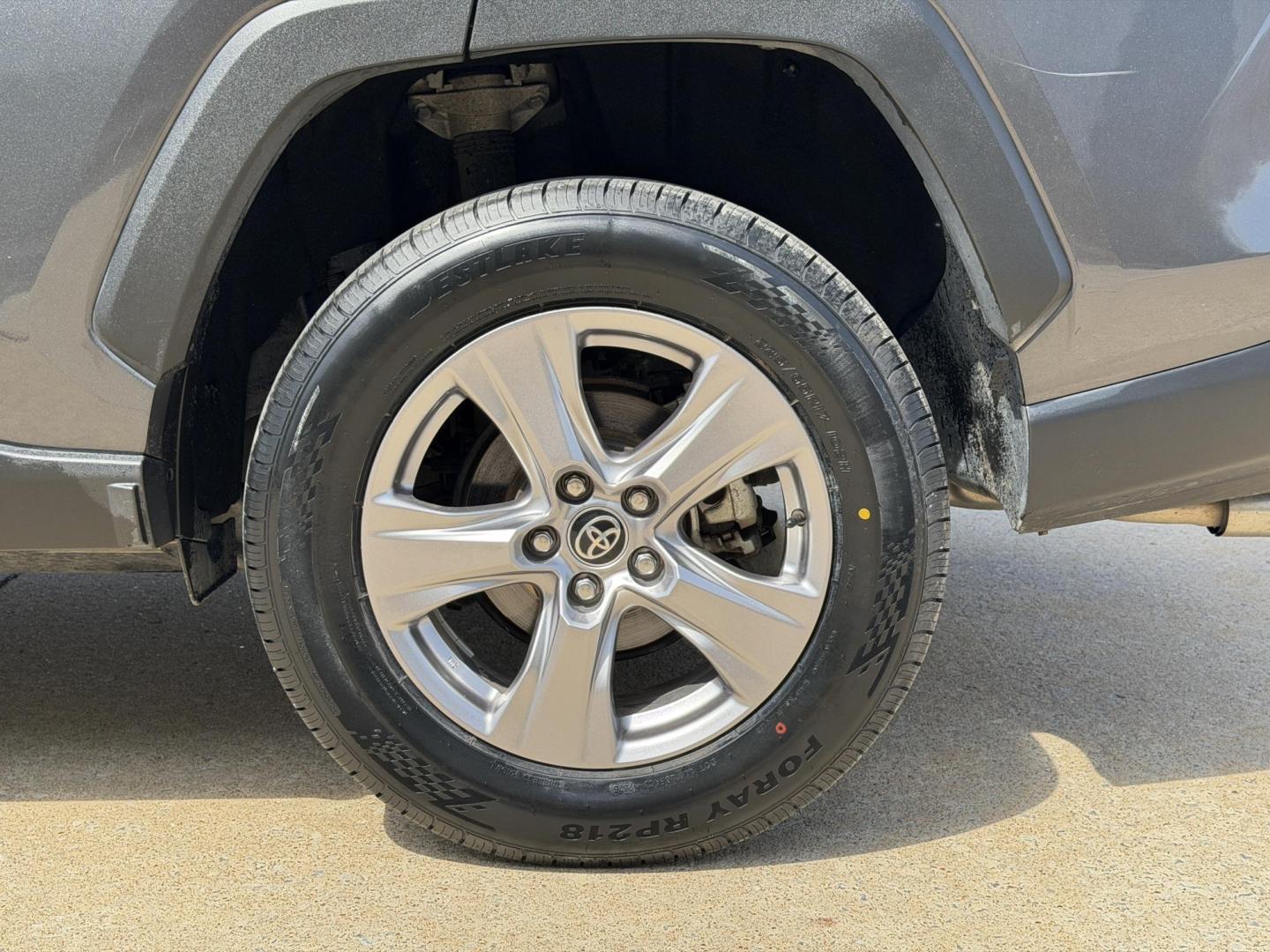 2022 GRAY /Black Toyota RAV4 XLE AWD (2T3P1RFV6NC) with an 2.5L 4 Cyl. engine, Automatic transmission, located at 2990 Old Orchard Rd., Jackson, MO, 63755, 37.354214, -89.612106 - 2022 Toyota RAV4 XLE 1-Owner 135xxx miles All Wheel Drive 2.5L 4 Cyl. Automatic Backup Camera Power Driver Seat Bluetooth Cruise Power Windows/Locks/Mirrors We have financing available and we accept trades! Fill out a credit application on our website or come by today! If you have any qu - Photo#35