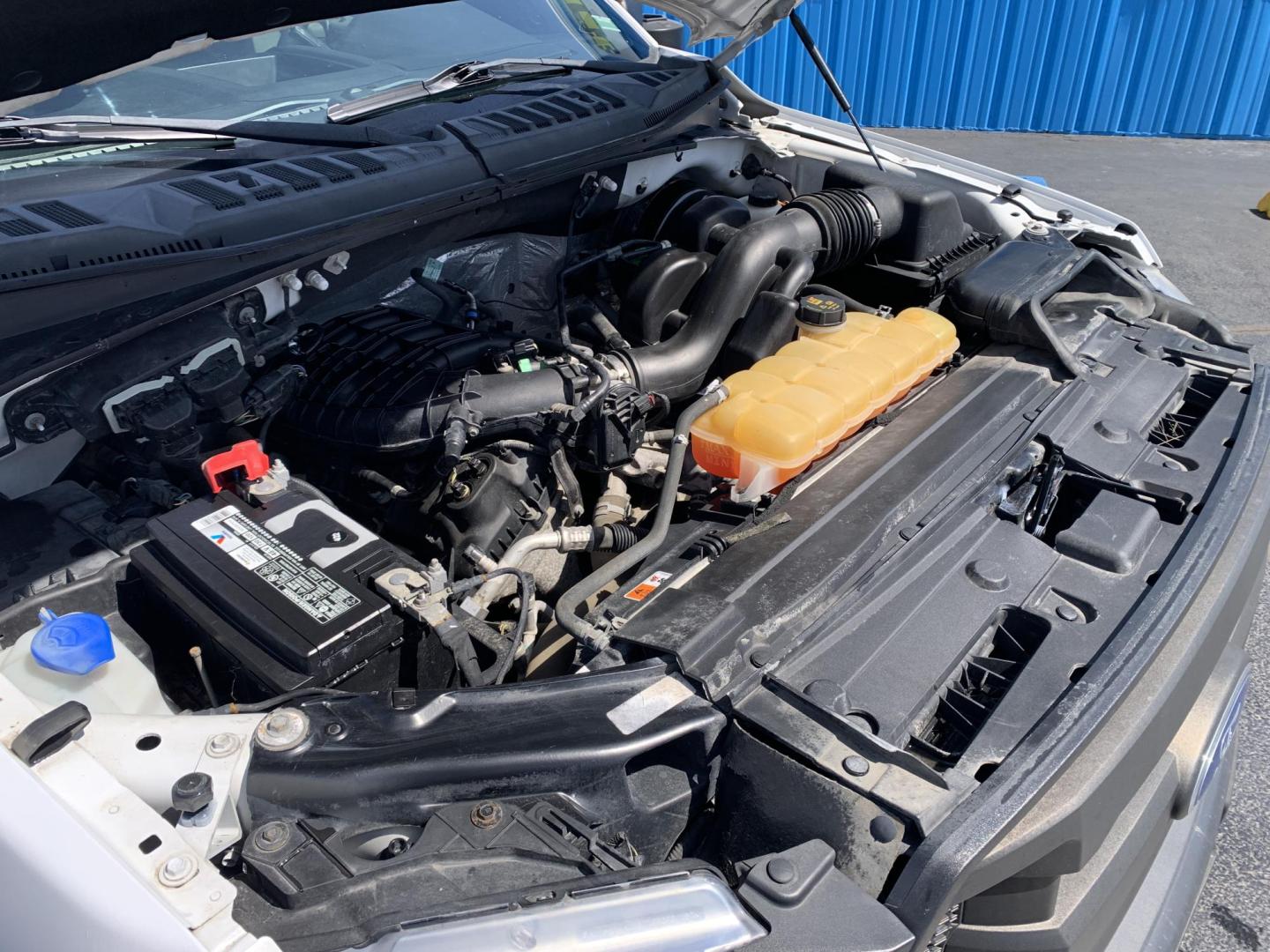 2017 WHITE /GRAY Ford F-150 XL SuperCab 6.5-ft. Bed 2WD (1FTEX1C8XHK) with an 3.5L V6 DOHC 24V engine, Automatic transmission, located at 506 S. Kingshighway, Cape Girardeau, MO, 63703, (573) 235-5000, 37.294991, -89.553635 - 2017 Ford F-150 XL SuperCab 6.5-ft. Bed 2WD 118,xxx miles Cruise Control Bluetooth Power Windows/Locks/Mirrors We have financing available and we accept trades! Fill out a credit application on our website or come by today! If you have any questions, give us a call at (573) 235-5000 or visit - Photo#2