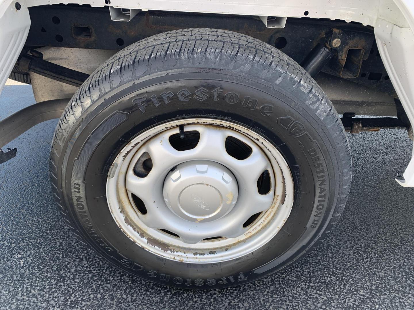 2017 WHITE /GRAY Ford F-150 XL SuperCab 6.5-ft. Bed 2WD (1FTEX1C8XHK) with an 3.5L V6 DOHC 24V engine, Automatic transmission, located at 506 S. Kingshighway, Cape Girardeau, MO, 63703, (573) 235-5000, 37.294991, -89.553635 - 2017 Ford F-150 XL SuperCab 6.5-ft. Bed 2WD 118,xxx miles Cruise Control Bluetooth Power Windows/Locks/Mirrors We have financing available and we accept trades! Fill out a credit application on our website or come by today! If you have any questions, give us a call at (573) 235-5000 or visit - Photo#29