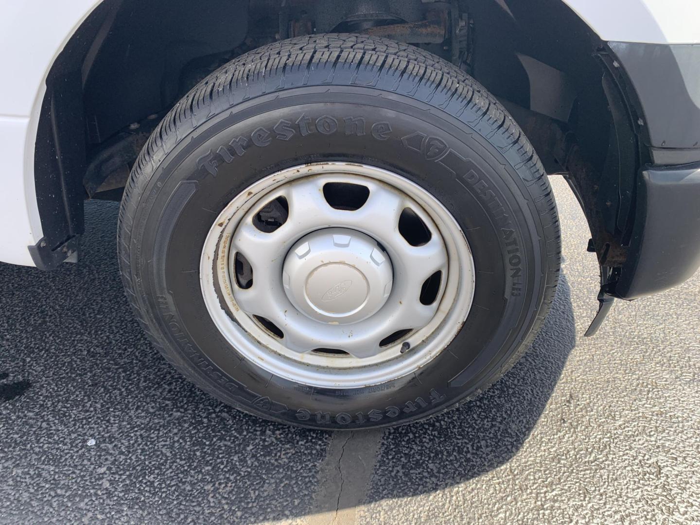 2017 WHITE /GRAY Ford F-150 XL SuperCab 6.5-ft. Bed 2WD (1FTEX1C8XHK) with an 3.5L V6 DOHC 24V engine, Automatic transmission, located at 506 S. Kingshighway, Cape Girardeau, MO, 63703, (573) 235-5000, 37.294991, -89.553635 - 2017 Ford F-150 XL SuperCab 6.5-ft. Bed 2WD 118,xxx miles Cruise Control Bluetooth Power Windows/Locks/Mirrors We have financing available and we accept trades! Fill out a credit application on our website or come by today! If you have any questions, give us a call at (573) 235-5000 or visit - Photo#28