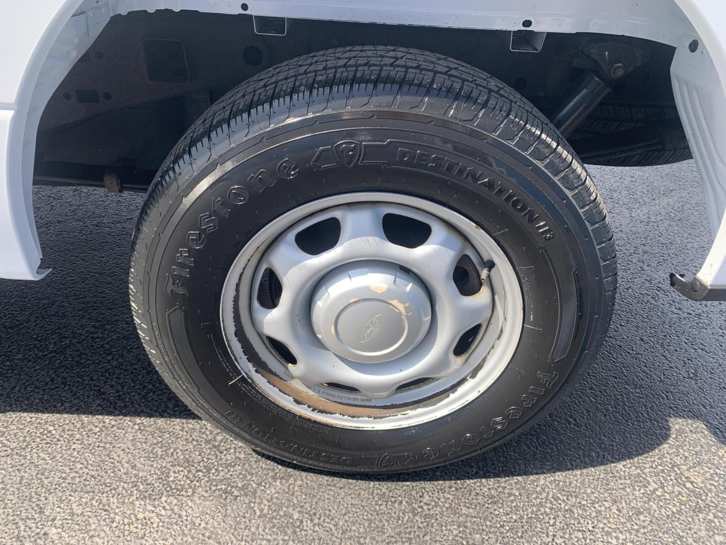 2017 WHITE /GRAY Ford F-150 XL SuperCab 6.5-ft. Bed 2WD (1FTEX1C8XHK) with an 3.5L V6 DOHC 24V engine, Automatic transmission, located at 506 S. Kingshighway, Cape Girardeau, MO, 63703, (573) 235-5000, 37.294991, -89.553635 - 2017 Ford F-150 XL SuperCab 6.5-ft. Bed 2WD 118,xxx miles Cruise Control Bluetooth Power Windows/Locks/Mirrors We have financing available and we accept trades! Fill out a credit application on our website or come by today! If you have any questions, give us a call at (573) 235-5000 or visit - Photo#30