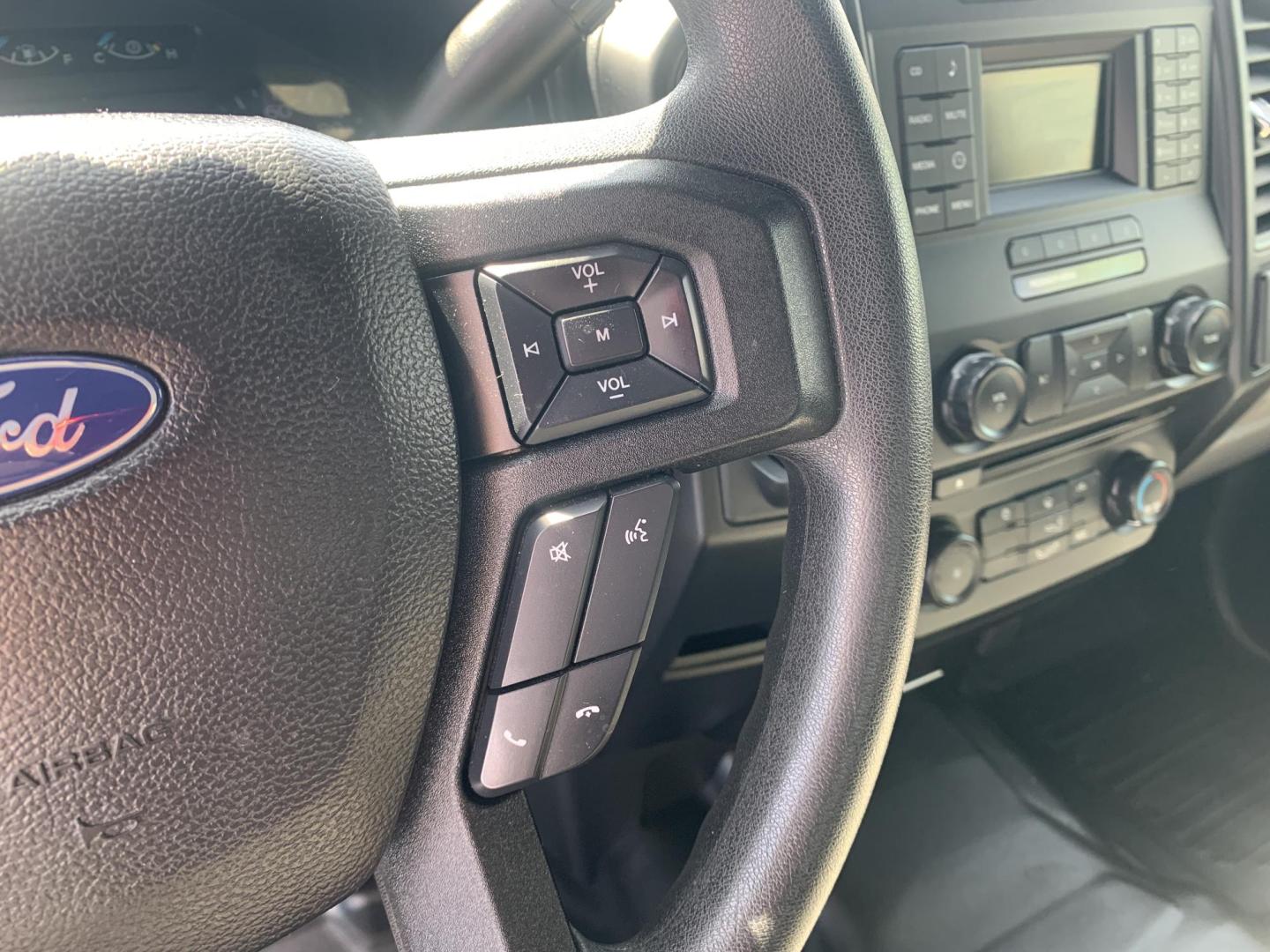 2017 WHITE /GRAY Ford F-150 XL SuperCab 6.5-ft. Bed 2WD (1FTEX1C8XHK) with an 3.5L V6 DOHC 24V engine, Automatic transmission, located at 506 S. Kingshighway, Cape Girardeau, MO, 63703, (573) 235-5000, 37.294991, -89.553635 - 2017 Ford F-150 XL SuperCab 6.5-ft. Bed 2WD 118,xxx miles Cruise Control Bluetooth Power Windows/Locks/Mirrors We have financing available and we accept trades! Fill out a credit application on our website or come by today! If you have any questions, give us a call at (573) 235-5000 or visit - Photo#21