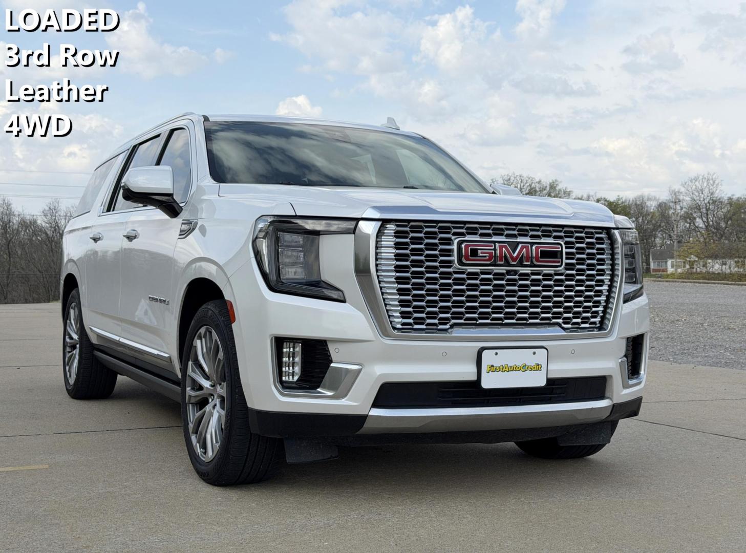 2021 WHITE /Brown GMC Yukon XL Denali 4WD (1GKS2JKLXMR) with an 6.2L V8 engine, Automatic transmission, located at 2990 Old Orchard Rd., Jackson, MO, 63755, 37.354214, -89.612106 - 2021 GMC Yukon XL Denali 85xxx miles 4 Wheel Drive 6.2L V8 Automatic Leather 3rd Row Navigation Rear Entertainment Backup Camera Power/Heated/Cooled Seats Heated Rear Seats Heated Steering Wheel Sunroof Power Running Boards Bluetooth Remote Start Cruise Power Windows/Locks/Mirrors - Photo#0