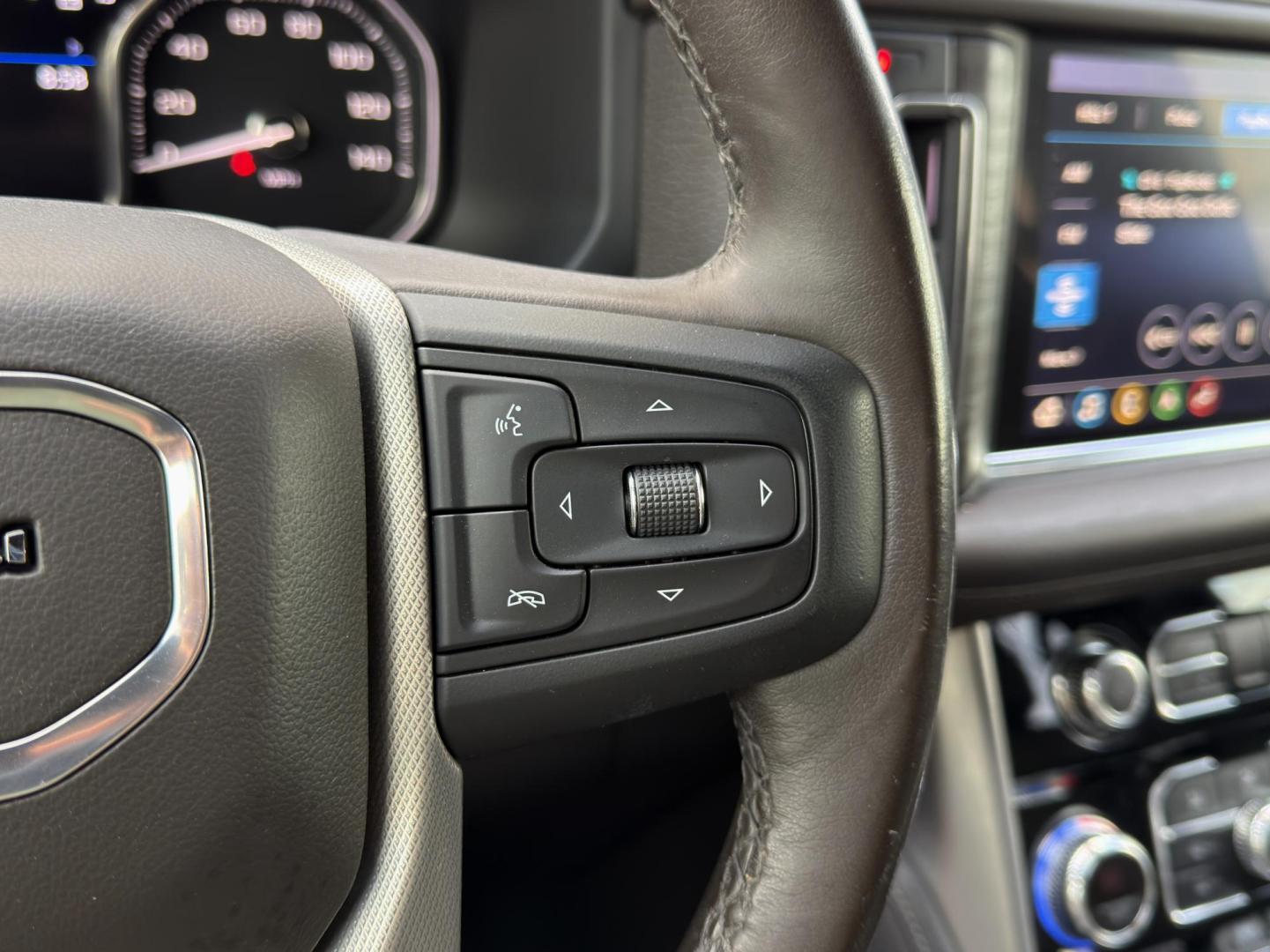 2021 WHITE /Brown GMC Yukon XL Denali 4WD (1GKS2JKLXMR) with an 6.2L V8 engine, Automatic transmission, located at 2990 Old Orchard Rd., Jackson, MO, 63755, 37.354214, -89.612106 - 2021 GMC Yukon XL Denali 85xxx miles 4 Wheel Drive 6.2L V8 Automatic Leather 3rd Row Navigation Rear Entertainment Backup Camera Power/Heated/Cooled Seats Heated Rear Seats Heated Steering Wheel Sunroof Power Running Boards Bluetooth Remote Start Cruise Power Windows/Locks/Mirrors - Photo#34