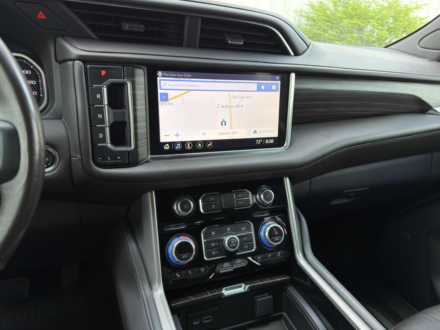 2021 WHITE /Brown GMC Yukon XL Denali 4WD (1GKS2JKLXMR) with an 6.2L V8 engine, Automatic transmission, located at 2990 Old Orchard Rd., Jackson, MO, 63755, 37.354214, -89.612106 - 2021 GMC Yukon XL Denali 85xxx miles 4 Wheel Drive 6.2L V8 Automatic Leather 3rd Row Navigation Rear Entertainment Backup Camera Power/Heated/Cooled Seats Heated Rear Seats Heated Steering Wheel Sunroof Power Running Boards Bluetooth Remote Start Cruise Power Windows/Locks/Mirrors - Photo#35