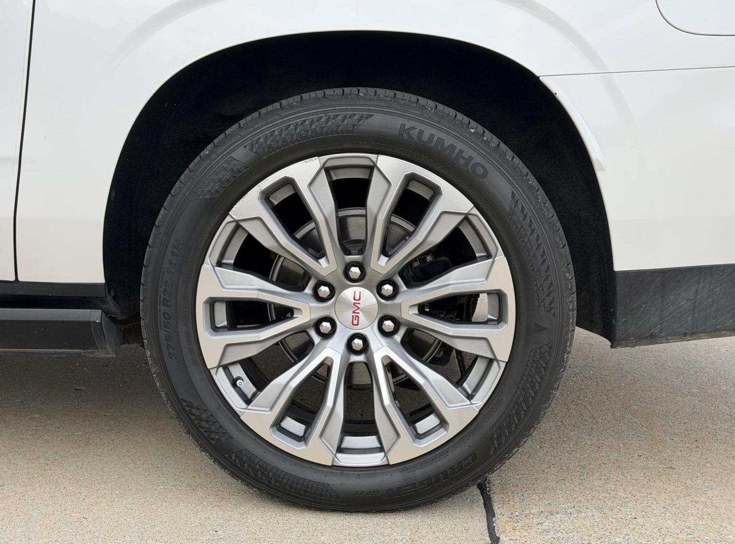 2021 WHITE /Brown GMC Yukon XL Denali 4WD (1GKS2JKLXMR) with an 6.2L V8 engine, Automatic transmission, located at 2990 Old Orchard Rd., Jackson, MO, 63755, 37.354214, -89.612106 - 2021 GMC Yukon XL Denali 85xxx miles 4 Wheel Drive 6.2L V8 Automatic Leather 3rd Row Navigation Rear Entertainment Backup Camera Power/Heated/Cooled Seats Heated Rear Seats Heated Steering Wheel Sunroof Power Running Boards Bluetooth Remote Start Cruise Power Windows/Locks/Mirrors - Photo#49