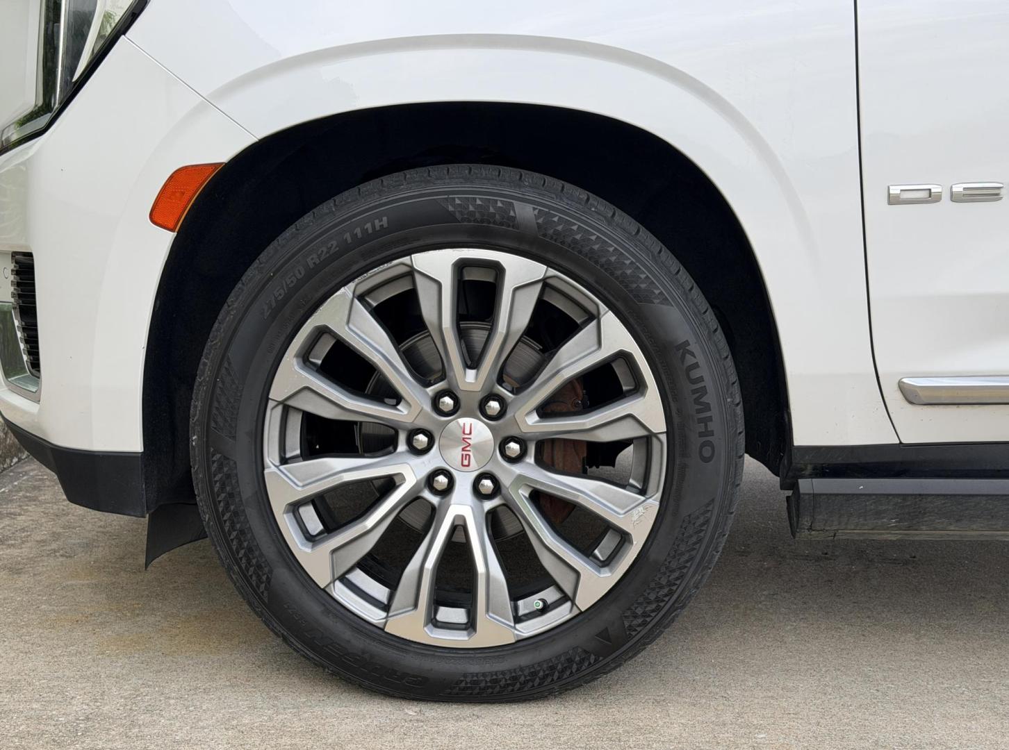 2021 WHITE /Brown GMC Yukon XL Denali 4WD (1GKS2JKLXMR) with an 6.2L V8 engine, Automatic transmission, located at 2990 Old Orchard Rd., Jackson, MO, 63755, 37.354214, -89.612106 - 2021 GMC Yukon XL Denali 85xxx miles 4 Wheel Drive 6.2L V8 Automatic Leather 3rd Row Navigation Rear Entertainment Backup Camera Power/Heated/Cooled Seats Heated Rear Seats Heated Steering Wheel Sunroof Power Running Boards Bluetooth Remote Start Cruise Power Windows/Locks/Mirrors - Photo#48