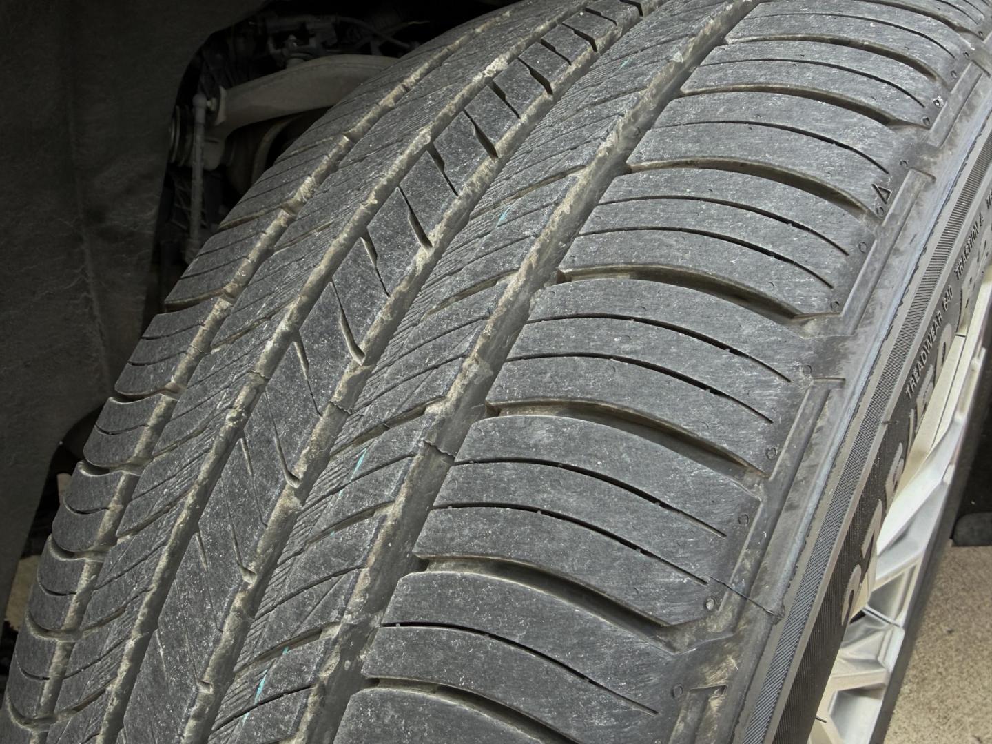 2021 WHITE /Brown GMC Yukon XL Denali 4WD (1GKS2JKLXMR) with an 6.2L V8 engine, Automatic transmission, located at 2990 Old Orchard Rd., Jackson, MO, 63755, 37.354214, -89.612106 - 2021 GMC Yukon XL Denali 85xxx miles 4 Wheel Drive 6.2L V8 Automatic Leather 3rd Row Navigation Rear Entertainment Backup Camera Power/Heated/Cooled Seats Heated Rear Seats Heated Steering Wheel Sunroof Power Running Boards Bluetooth Remote Start Cruise Power Windows/Locks/Mirrors - Photo#47