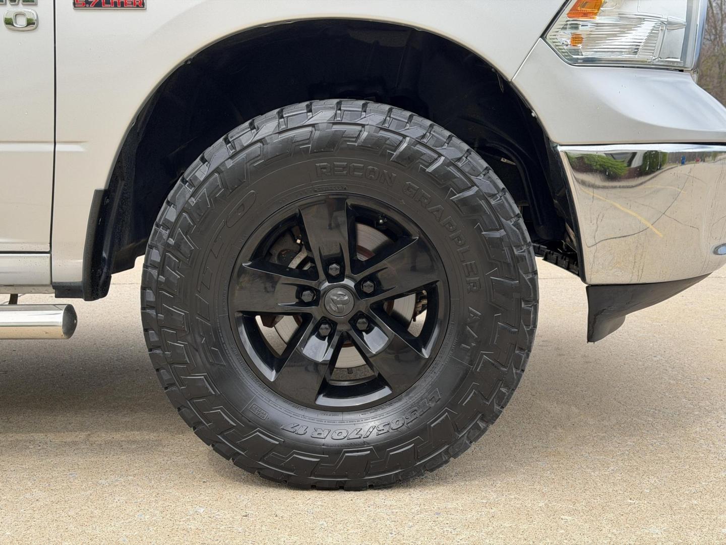 2016 SILVER /Gray RAM 1500 Tradesman Quad Cab 4WD (1C6RR7FT9GS) with an 5.7L V8 engine, Automatic transmission, located at 2990 Old Orchard Rd., Jackson, MO, 63755, 37.354214, -89.612106 - 2016 Ram 1500 Tradesman 129xxx miles 4x4 5.7L V8 HEMI Automatic Backup Camera Bluetooth Cruise Power Windows/Locks/Mirrors We have financing available and we accept trades! Fill out a credit application on our website or come by today! If you have any questions, give us a call at (573) 204 - Photo#34