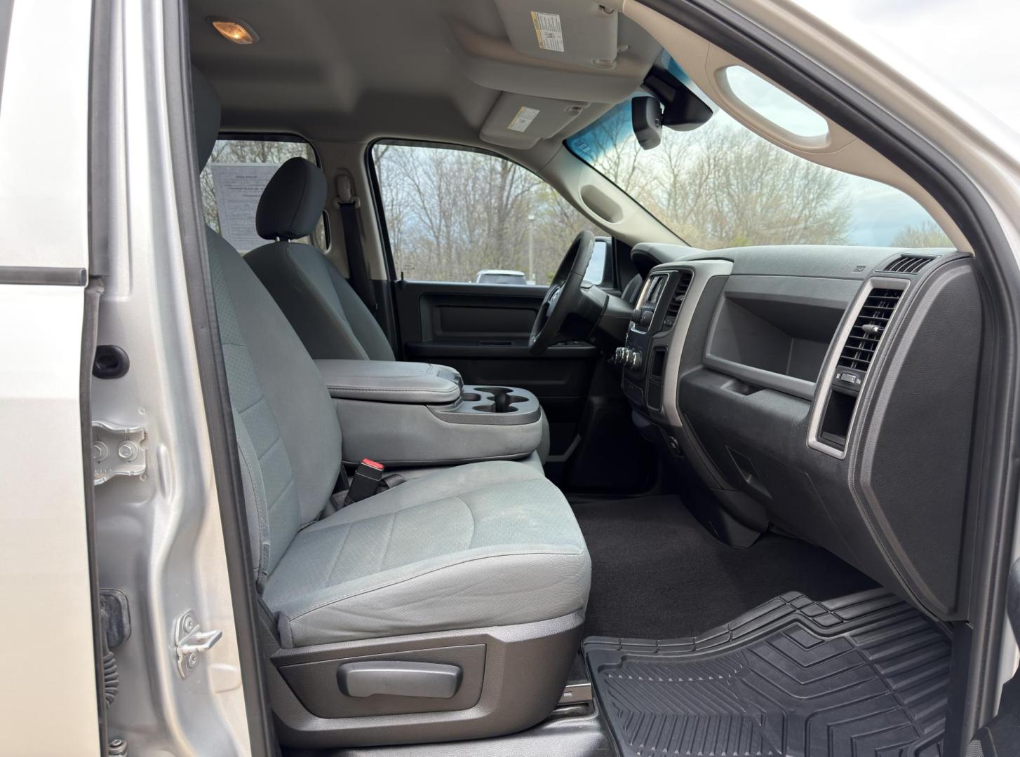 2016 SILVER /Gray RAM 1500 Tradesman Quad Cab 4WD (1C6RR7FT9GS) with an 5.7L V8 engine, Automatic transmission, located at 2990 Old Orchard Rd., Jackson, MO, 63755, 37.354214, -89.612106 - 2016 Ram 1500 Tradesman 129xxx miles 4x4 5.7L V8 HEMI Automatic Backup Camera Bluetooth Cruise Power Windows/Locks/Mirrors We have financing available and we accept trades! Fill out a credit application on our website or come by today! If you have any questions, give us a call at (573) 204 - Photo#14