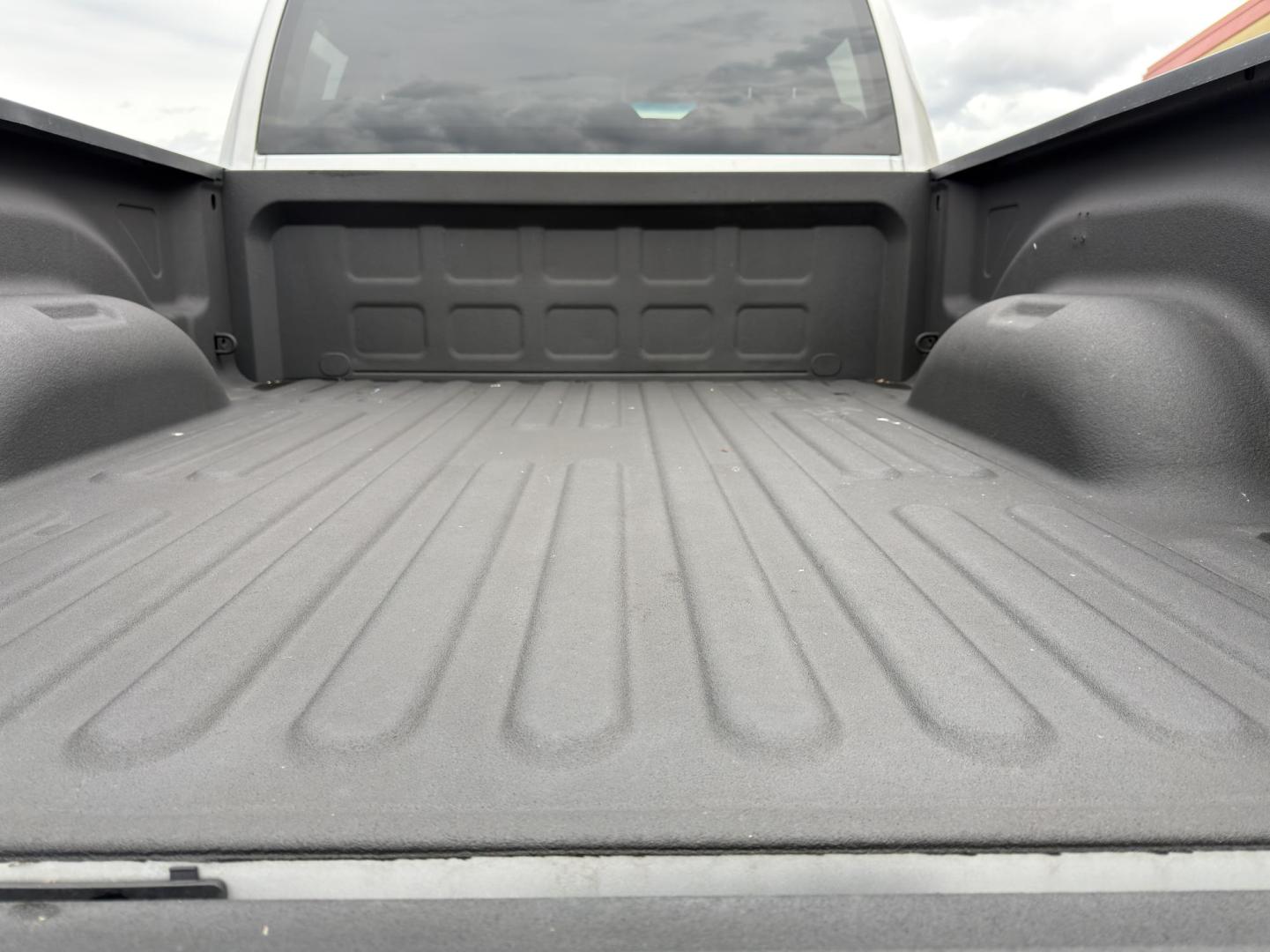 2016 SILVER /Gray RAM 1500 Tradesman Quad Cab 4WD (1C6RR7FT9GS) with an 5.7L V8 engine, Automatic transmission, located at 2990 Old Orchard Rd., Jackson, MO, 63755, 37.354214, -89.612106 - 2016 Ram 1500 Tradesman 129xxx miles 4x4 5.7L V8 HEMI Automatic Backup Camera Bluetooth Cruise Power Windows/Locks/Mirrors We have financing available and we accept trades! Fill out a credit application on our website or come by today! If you have any questions, give us a call at (573) 204 - Photo#18