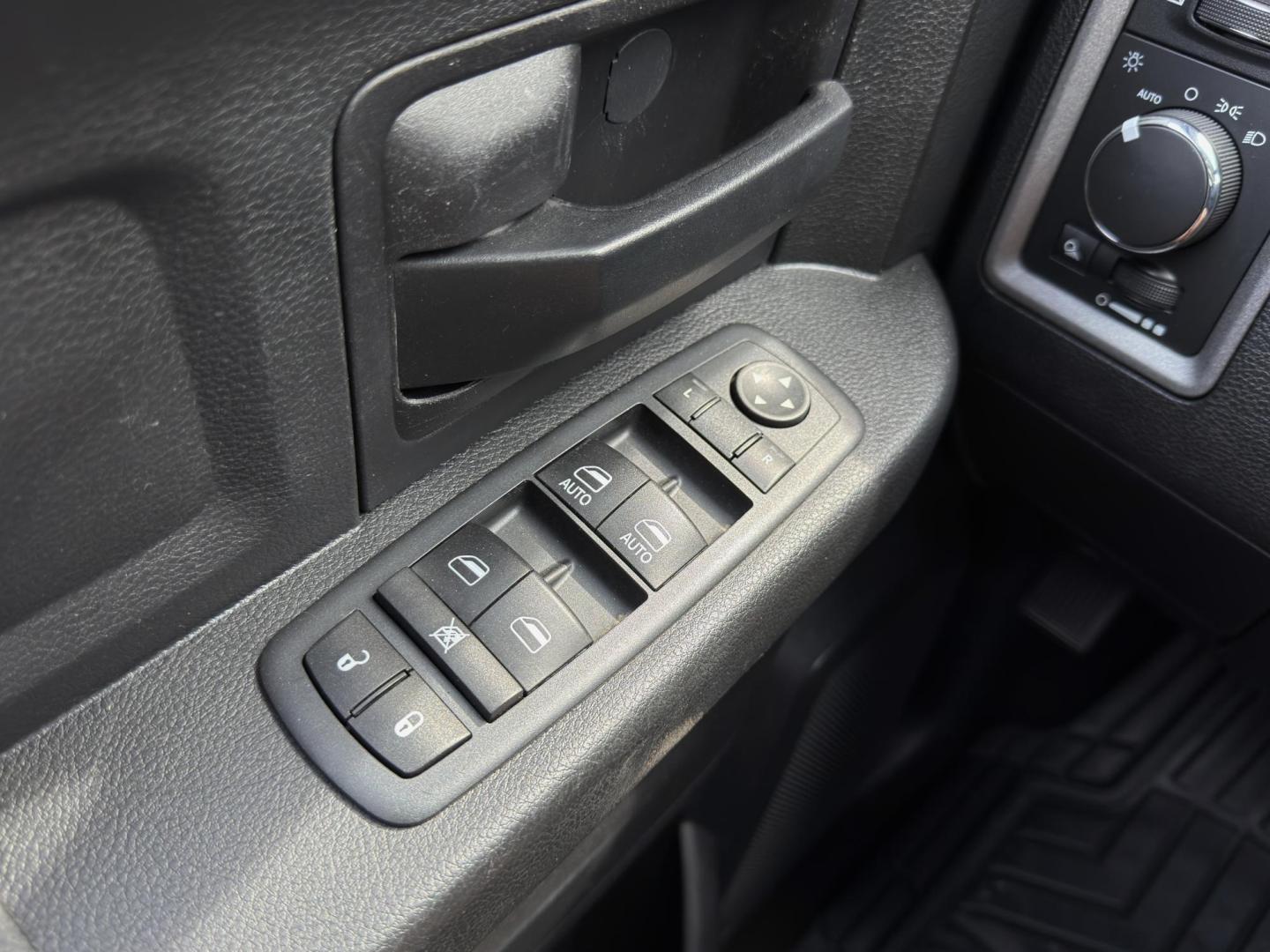 2016 SILVER /Gray RAM 1500 Tradesman Quad Cab 4WD (1C6RR7FT9GS) with an 5.7L V8 engine, Automatic transmission, located at 2990 Old Orchard Rd., Jackson, MO, 63755, 37.354214, -89.612106 - 2016 Ram 1500 Tradesman 129xxx miles 4x4 5.7L V8 HEMI Automatic Backup Camera Bluetooth Cruise Power Windows/Locks/Mirrors We have financing available and we accept trades! Fill out a credit application on our website or come by today! If you have any questions, give us a call at (573) 204 - Photo#27