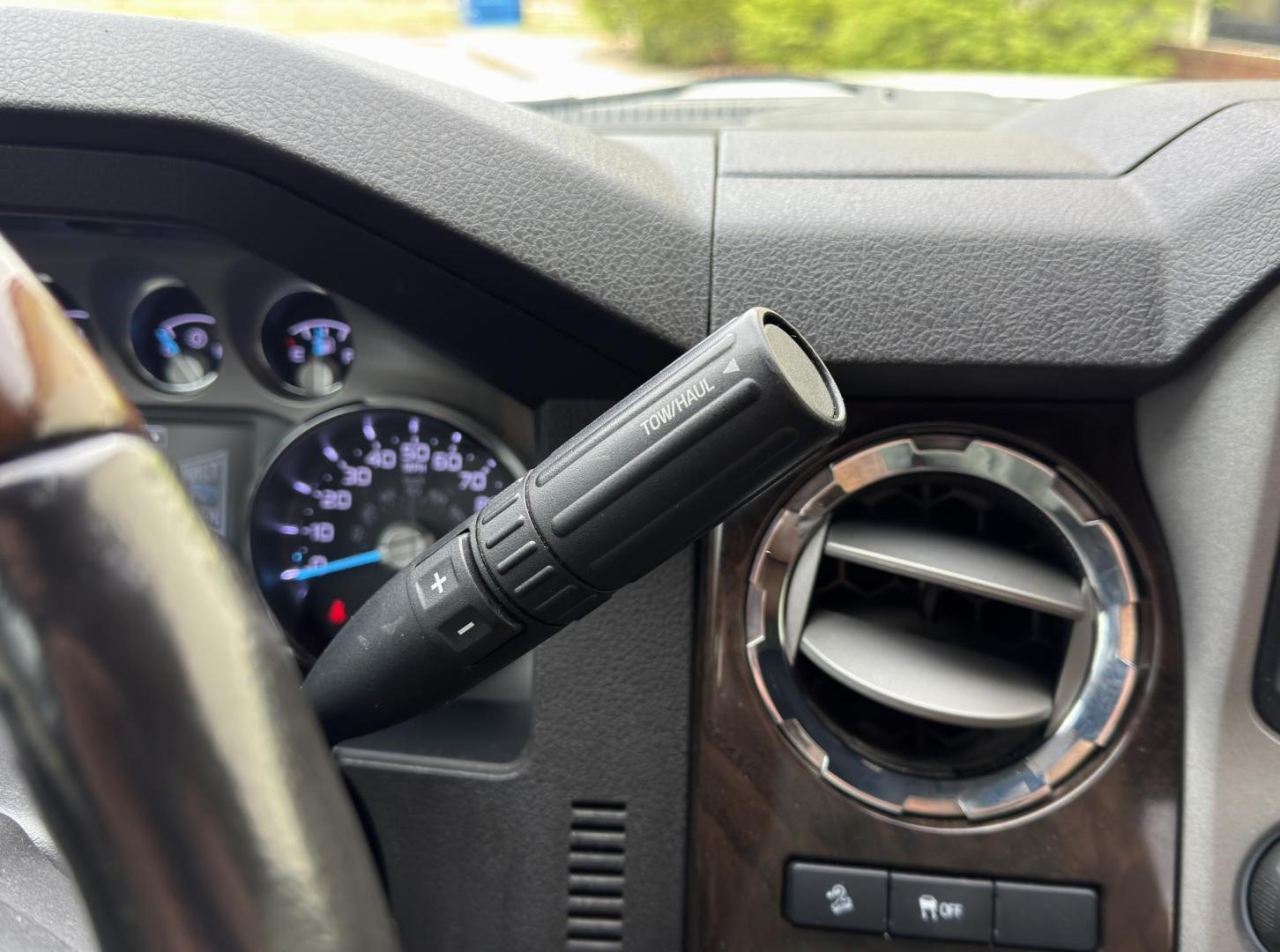 2016 WHITE /Tan Ford F-250 SD Lariat Crew Cab 4WD (1FT7W2BT3GE) with an 6.7L V8 DIESEL engine, Automatic transmission, located at 2990 Old Orchard Rd., Jackson, MO, 63755, 37.354214, -89.612106 - 2016 Ford F-250 Super Duty Lariat 120xxx miles 4x4 6.7L V8 Diesel Automatic Leather Navigation Power/Heated/Cooled Seats Heated Steering Wheel Backup Camera Sunroof Bluetooth Remote Start Cruise Power Windows/Locks/Mirrors We have financing available and we accept trades! Fill out a c - Photo#28