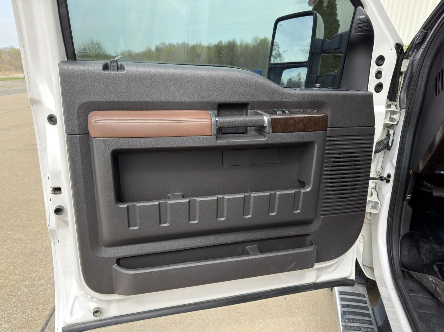 2016 WHITE /Tan Ford F-250 SD Lariat Crew Cab 4WD (1FT7W2BT3GE) with an 6.7L V8 DIESEL engine, Automatic transmission, located at 2990 Old Orchard Rd., Jackson, MO, 63755, 37.354214, -89.612106 - 2016 Ford F-250 Super Duty Lariat 120xxx miles 4x4 6.7L V8 Diesel Automatic Leather Navigation Power/Heated/Cooled Seats Heated Steering Wheel Backup Camera Sunroof Bluetooth Remote Start Cruise Power Windows/Locks/Mirrors We have financing available and we accept trades! Fill out a c - Photo#16