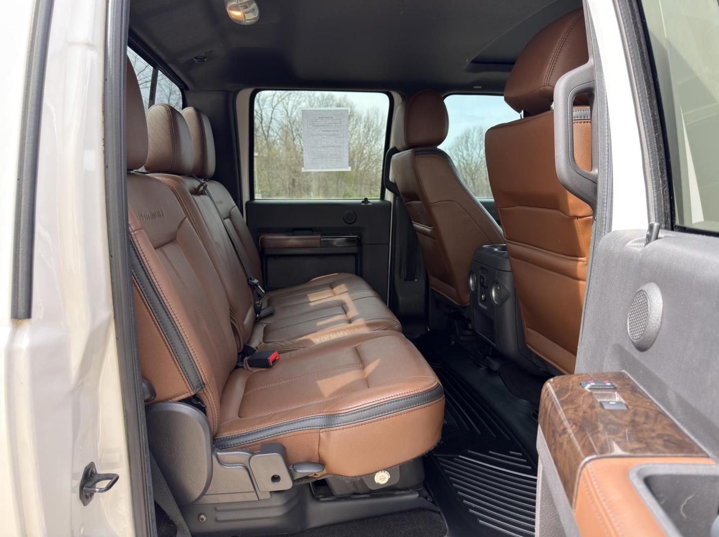 2016 WHITE /Tan Ford F-250 SD Lariat Crew Cab 4WD (1FT7W2BT3GE) with an 6.7L V8 DIESEL engine, Automatic transmission, located at 2990 Old Orchard Rd., Jackson, MO, 63755, 37.354214, -89.612106 - 2016 Ford F-250 Super Duty Lariat 120xxx miles 4x4 6.7L V8 Diesel Automatic Leather Navigation Power/Heated/Cooled Seats Heated Steering Wheel Backup Camera Sunroof Bluetooth Remote Start Cruise Power Windows/Locks/Mirrors We have financing available and we accept trades! Fill out a c - Photo#21