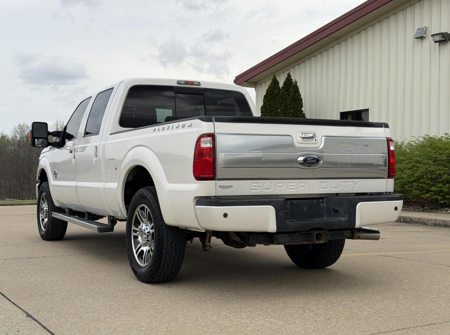 2016 WHITE /Tan Ford F-250 SD Lariat Crew Cab 4WD (1FT7W2BT3GE) with an 6.7L V8 DIESEL engine, Automatic transmission, located at 2990 Old Orchard Rd., Jackson, MO, 63755, 37.354214, -89.612106 - 2016 Ford F-250 Super Duty Lariat 120xxx miles 4x4 6.7L V8 Diesel Automatic Leather Navigation Power/Heated/Cooled Seats Heated Steering Wheel Backup Camera Sunroof Bluetooth Remote Start Cruise Power Windows/Locks/Mirrors We have financing available and we accept trades! Fill out a c - Photo#13