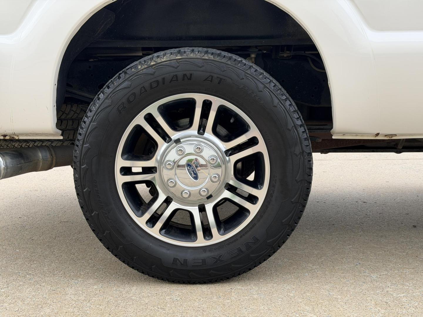 2016 WHITE /Tan Ford F-250 SD Lariat Crew Cab 4WD (1FT7W2BT3GE) with an 6.7L V8 DIESEL engine, Automatic transmission, located at 2990 Old Orchard Rd., Jackson, MO, 63755, 37.354214, -89.612106 - 2016 Ford F-250 Super Duty Lariat 120xxx miles 4x4 6.7L V8 Diesel Automatic Leather Navigation Power/Heated/Cooled Seats Heated Steering Wheel Backup Camera Sunroof Bluetooth Remote Start Cruise Power Windows/Locks/Mirrors We have financing available and we accept trades! Fill out a c - Photo#43