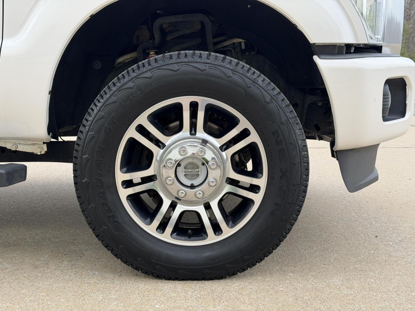 2016 WHITE /Tan Ford F-250 SD Lariat Crew Cab 4WD (1FT7W2BT3GE) with an 6.7L V8 DIESEL engine, Automatic transmission, located at 2990 Old Orchard Rd., Jackson, MO, 63755, 37.354214, -89.612106 - 2016 Ford F-250 Super Duty Lariat 120xxx miles 4x4 6.7L V8 Diesel Automatic Leather Navigation Power/Heated/Cooled Seats Heated Steering Wheel Backup Camera Sunroof Bluetooth Remote Start Cruise Power Windows/Locks/Mirrors We have financing available and we accept trades! Fill out a c - Photo#44