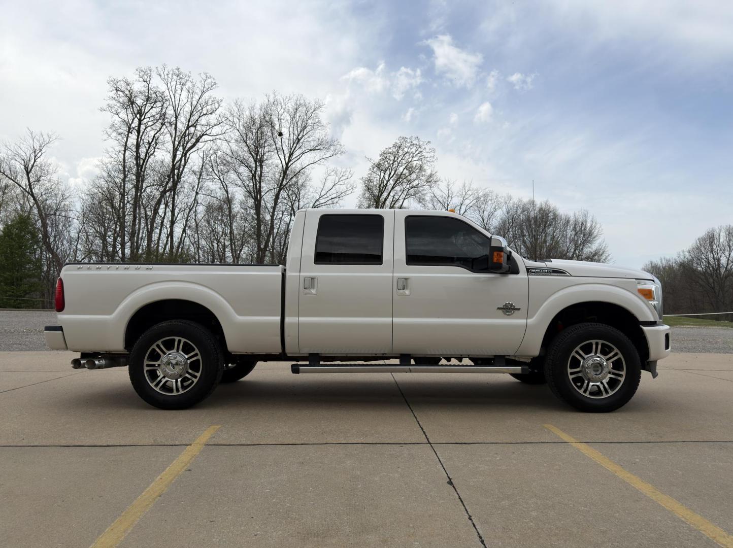 2016 WHITE /Tan Ford F-250 SD Lariat Crew Cab 4WD (1FT7W2BT3GE) with an 6.7L V8 DIESEL engine, Automatic transmission, located at 2990 Old Orchard Rd., Jackson, MO, 63755, 37.354214, -89.612106 - 2016 Ford F-250 Super Duty Lariat 120xxx miles 4x4 6.7L V8 Diesel Automatic Leather Navigation Power/Heated/Cooled Seats Heated Steering Wheel Backup Camera Sunroof Bluetooth Remote Start Cruise Power Windows/Locks/Mirrors We have financing available and we accept trades! Fill out a c - Photo#11